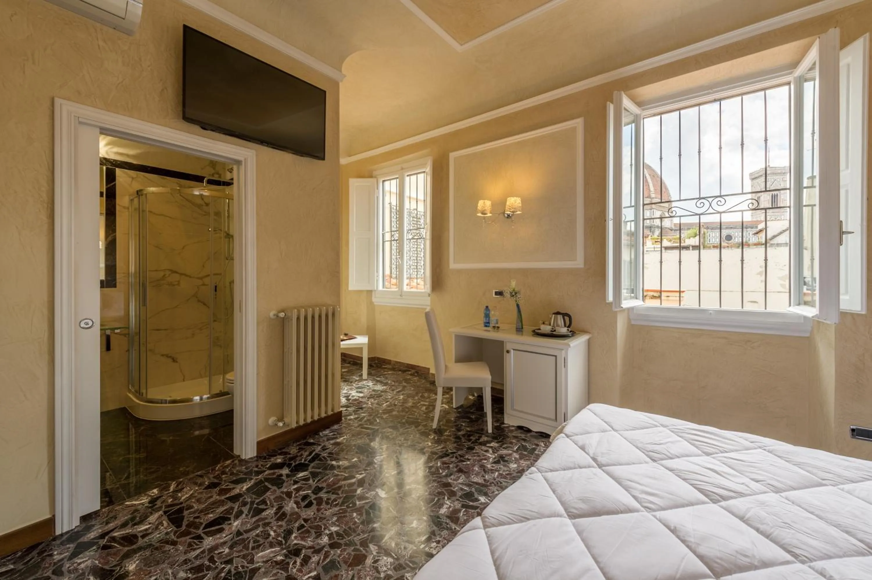 Bed in Hotel California