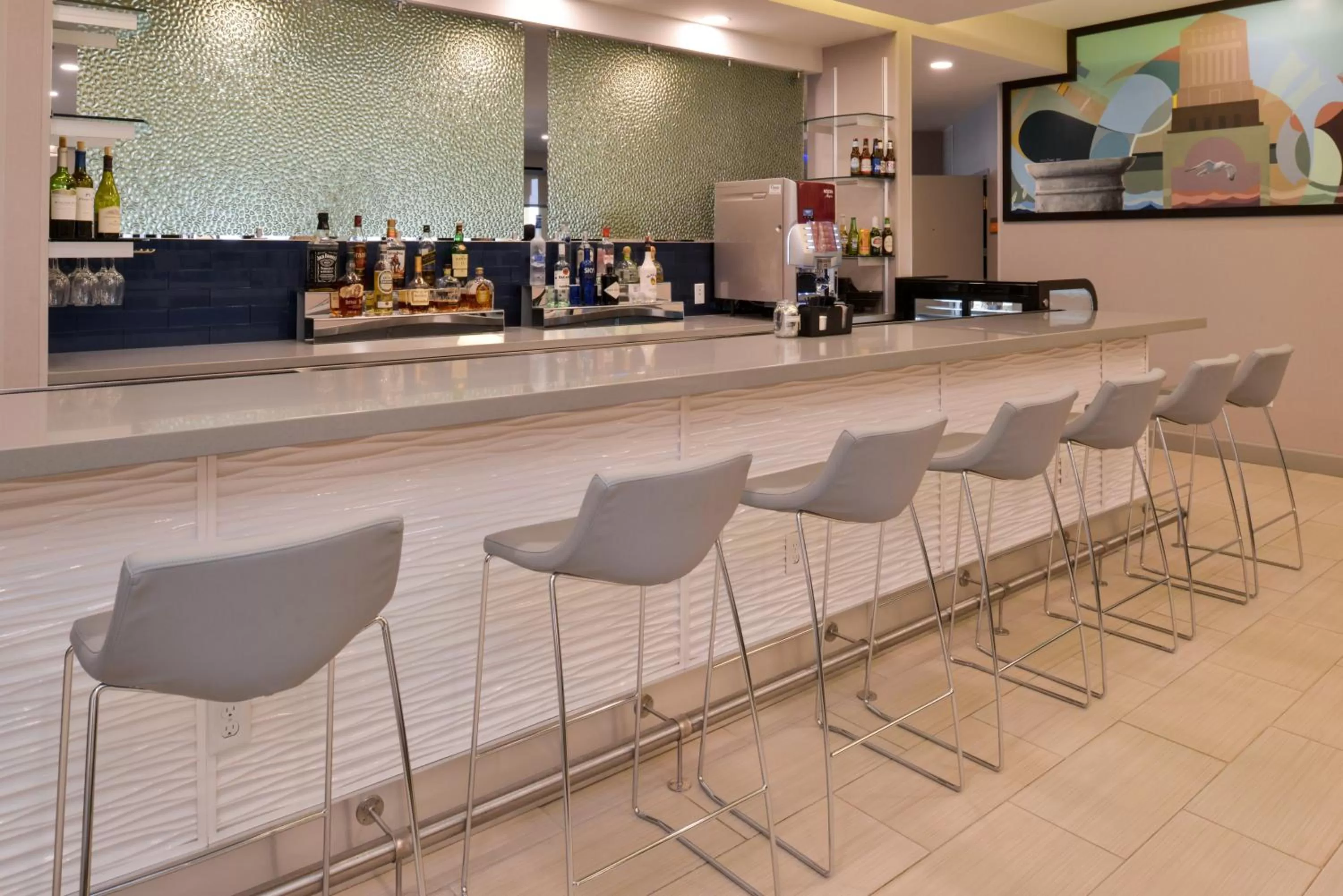 Lounge or bar in La Quinta by Wyndham Indianapolis South