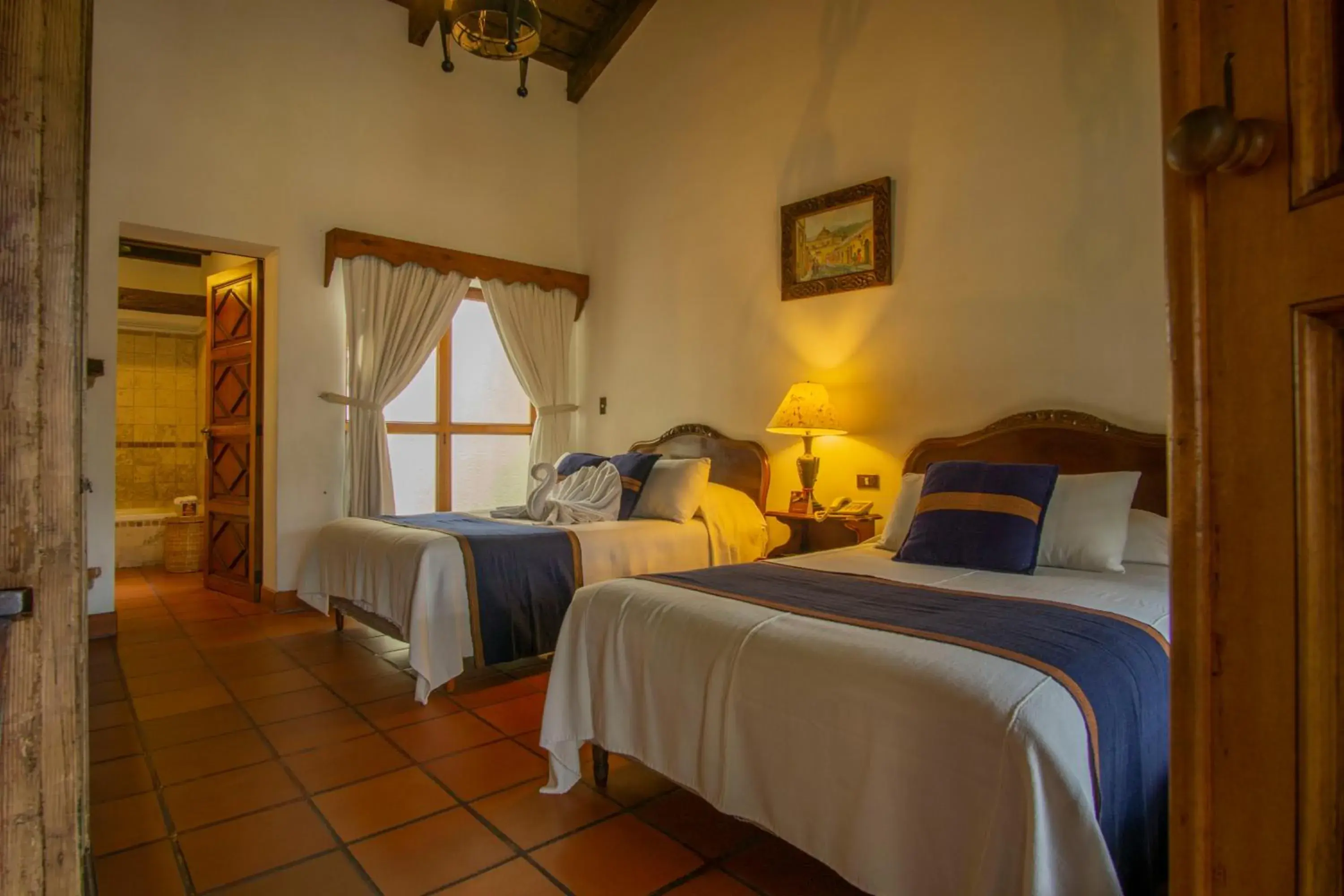 Twin Room in Hotel Posada de Don Rodrigo Antigua Twin Room in Hotel Posada de Don Rodrigo Antigua