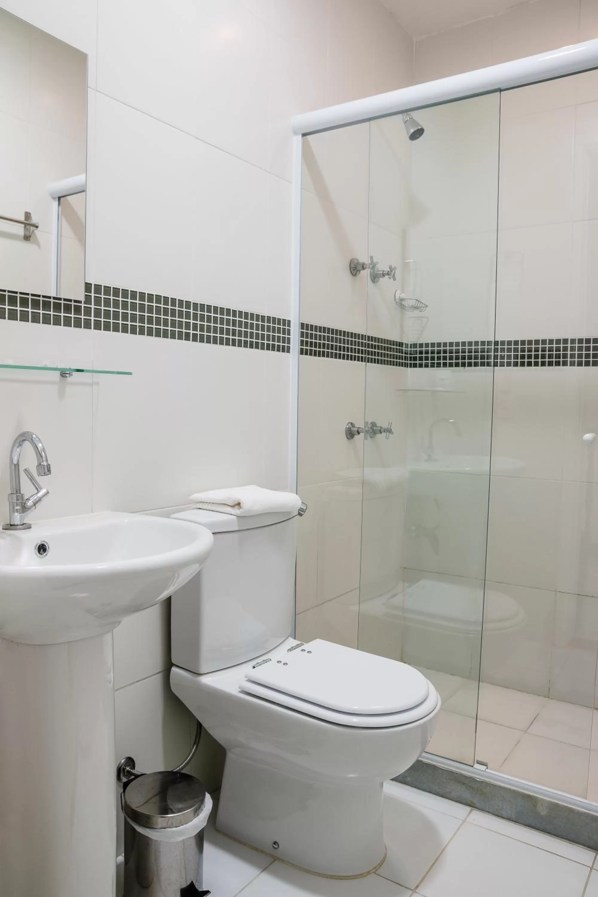 Bathroom in Injoy Suítes & Aparts