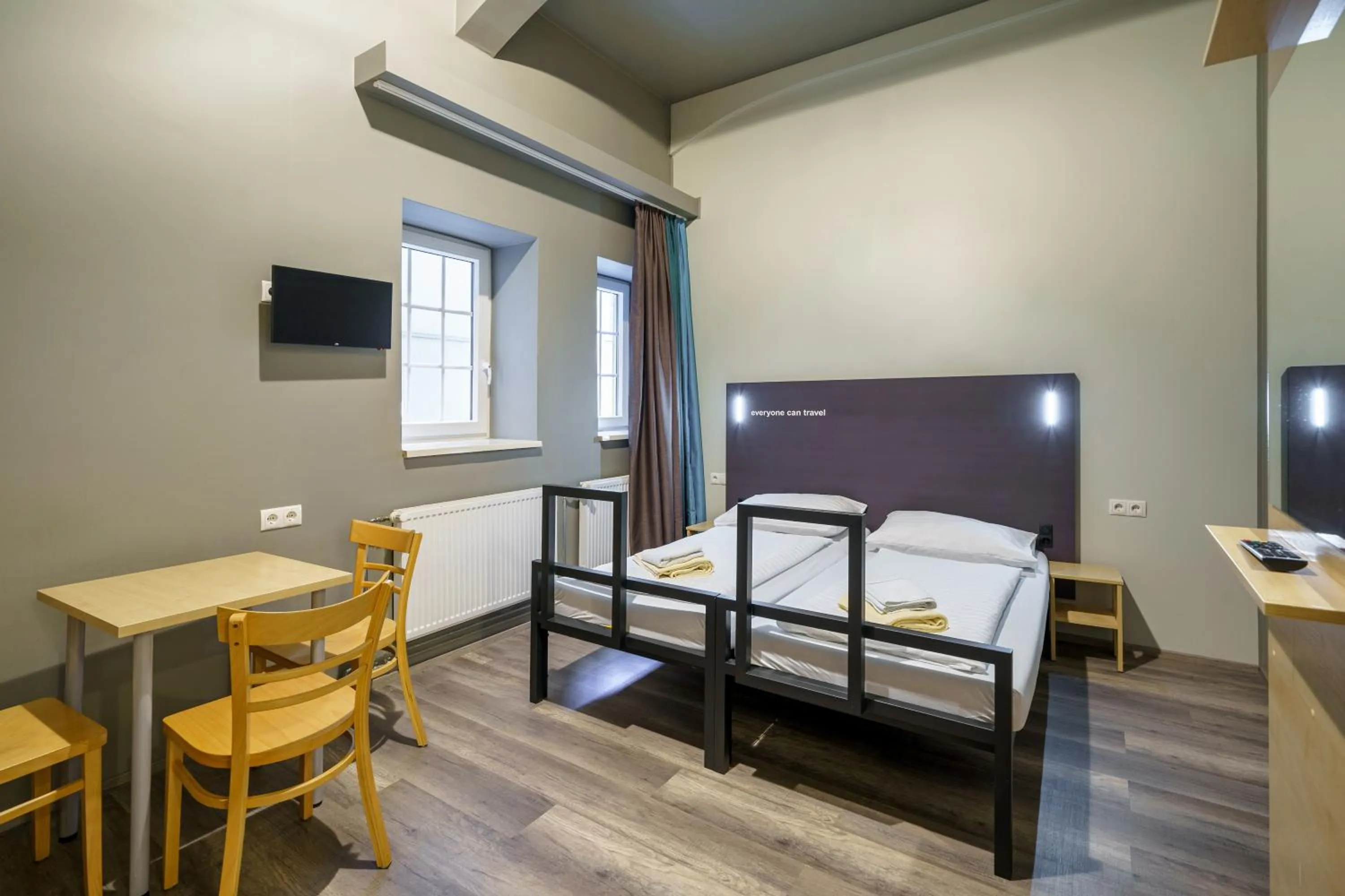 TV and multimedia in a&o Salzburg Hauptbahnhof