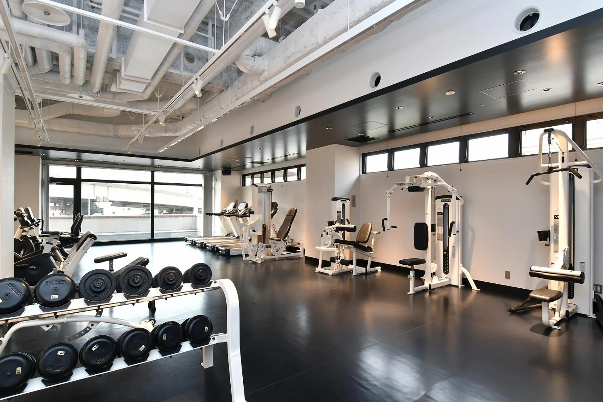 Fitness centre/facilities in Royal Park Hotel