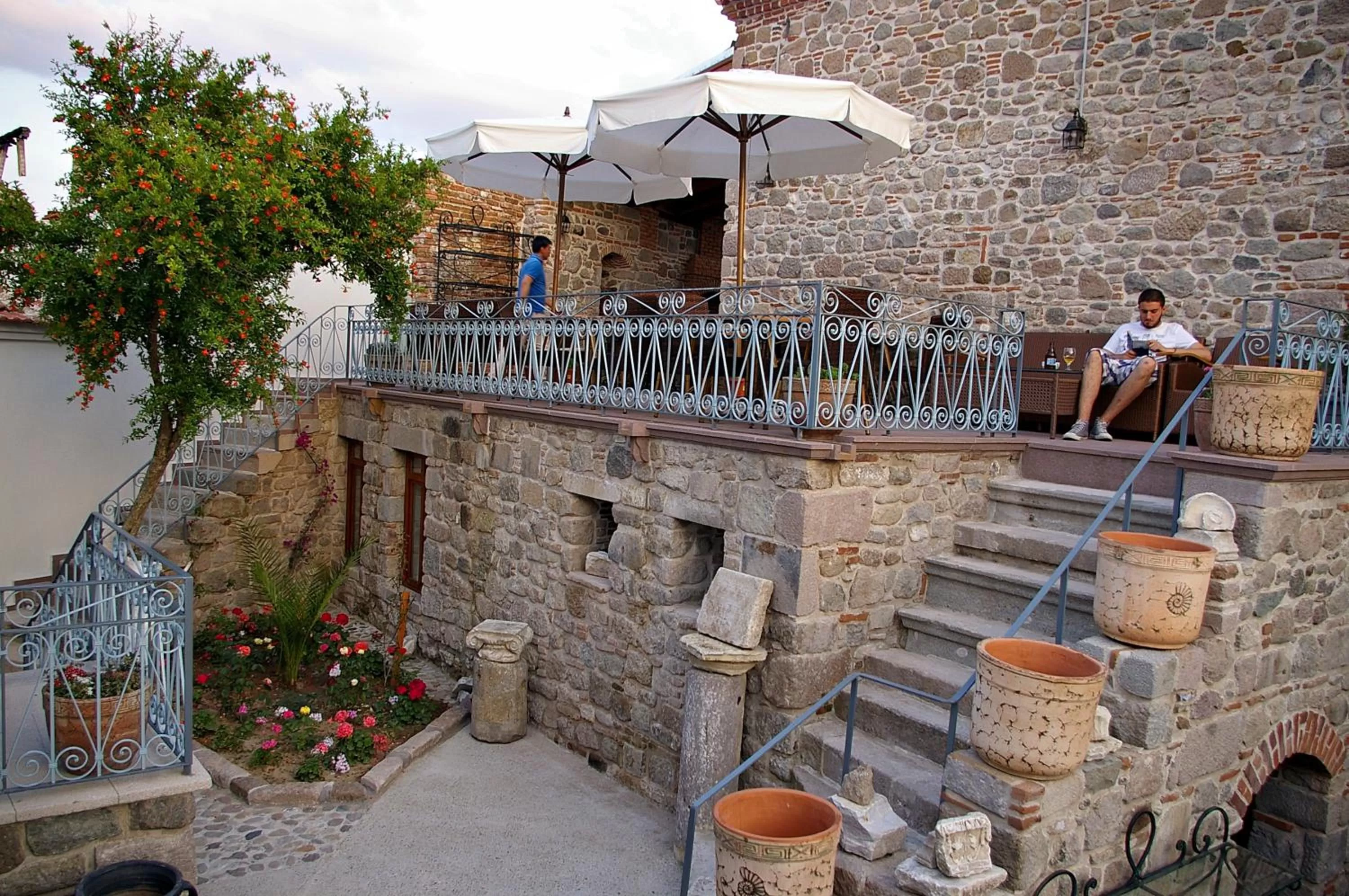 Garden in Hera Hotel