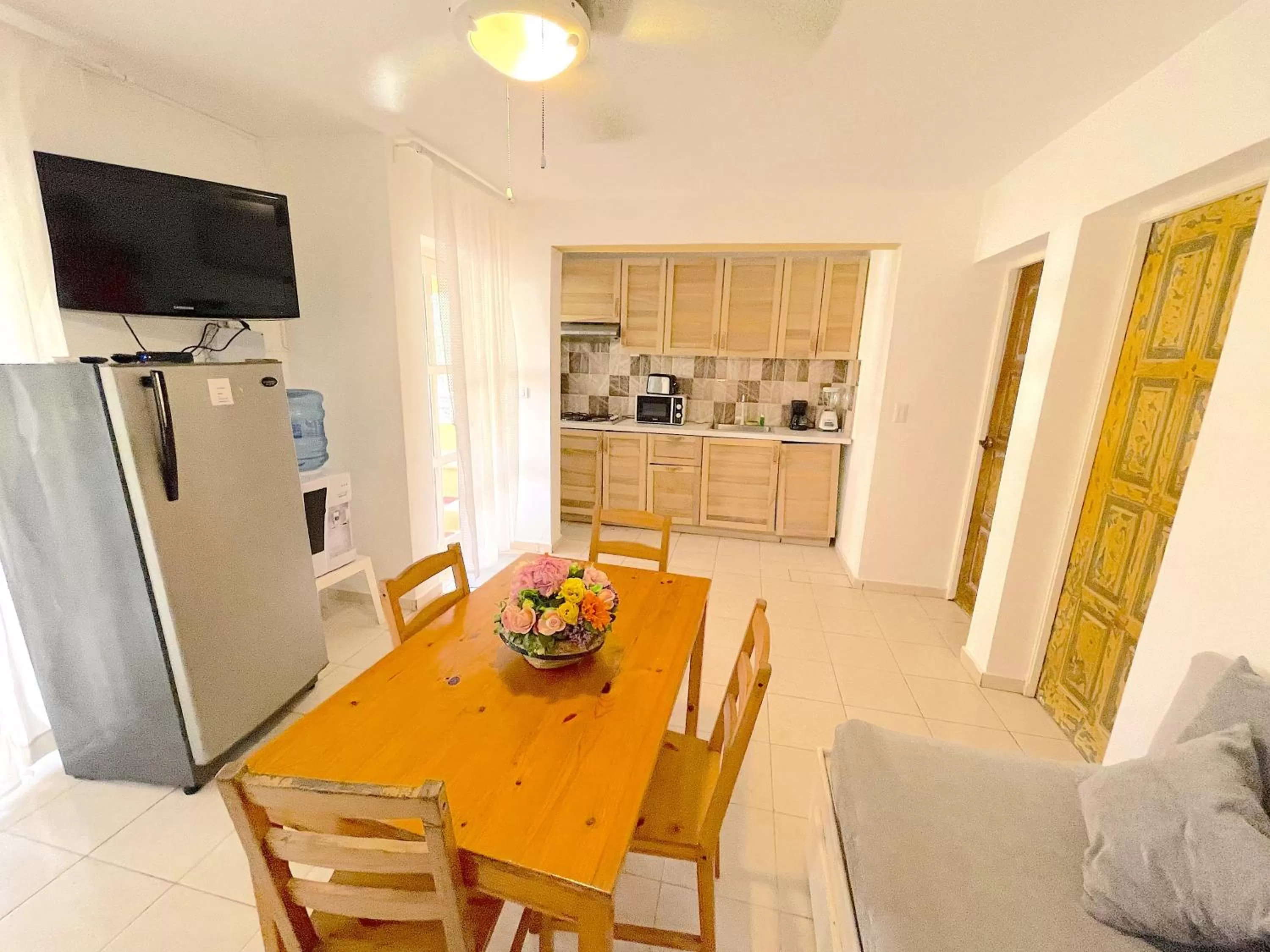 TV and multimedia, Dining Area in HOTEL Beach VILLAS Los Corales WIFI & BBQ BEACH CLUB