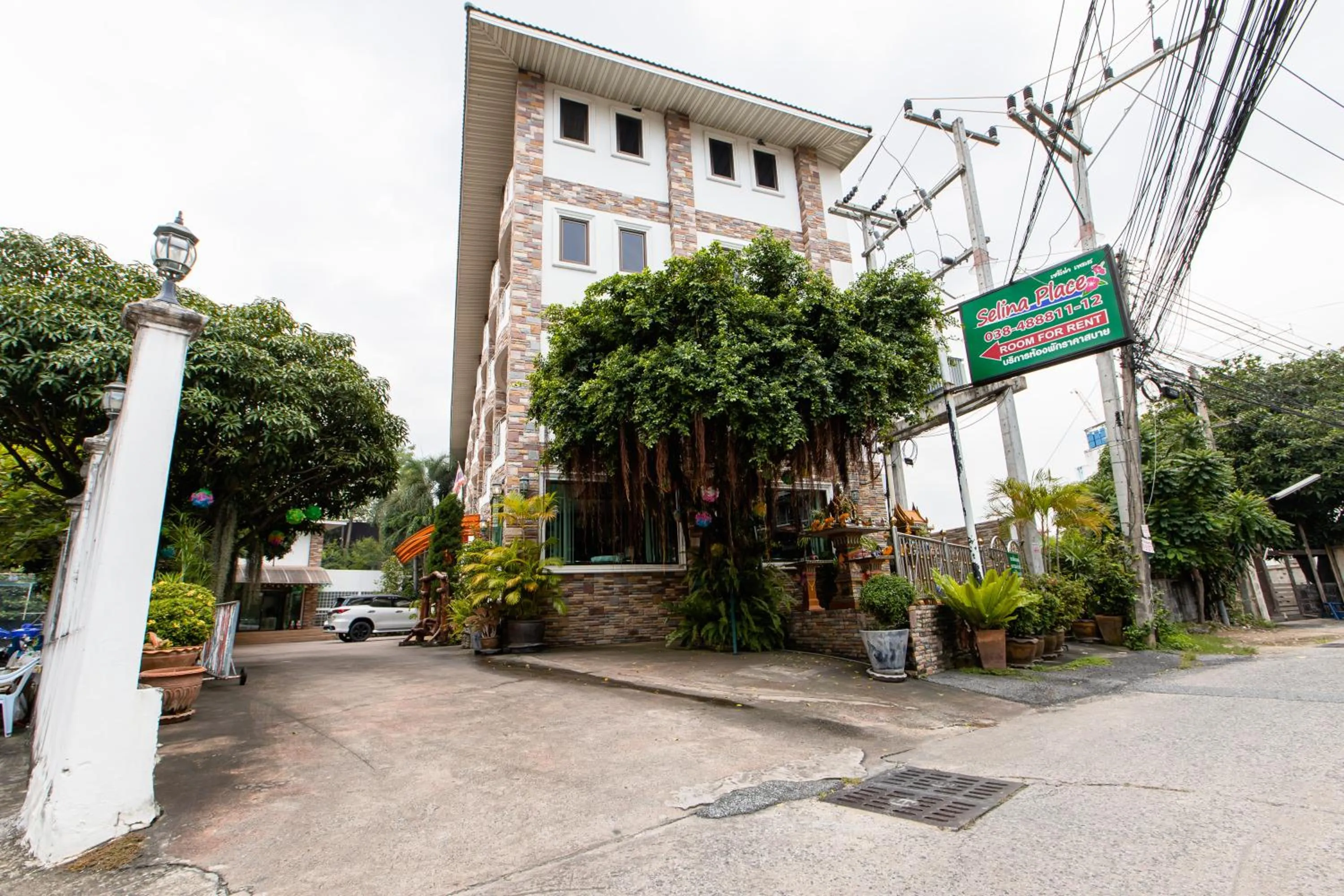 Property Building in Selina Place