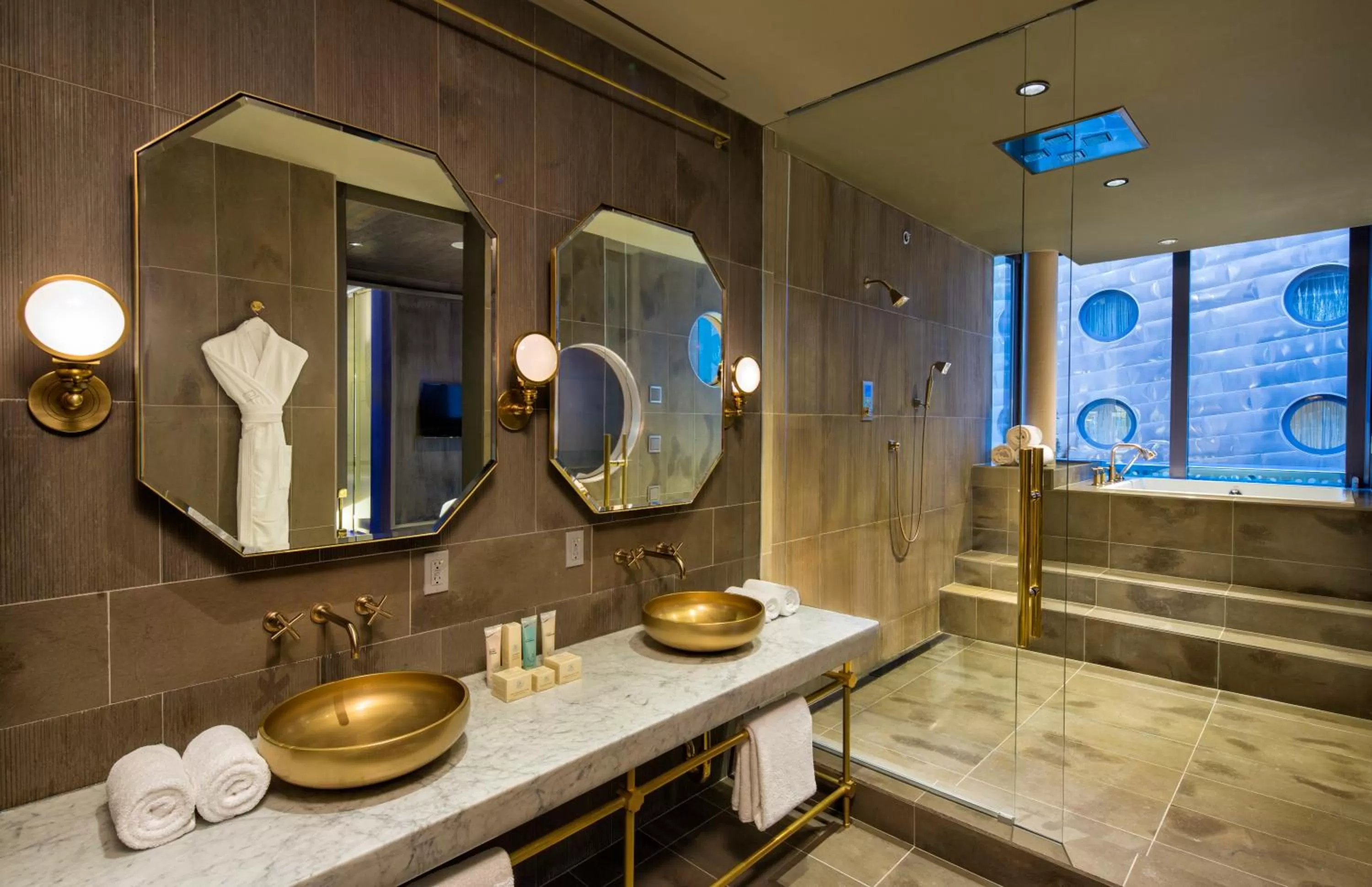 Bathroom in Dream Downtown, by Hyatt