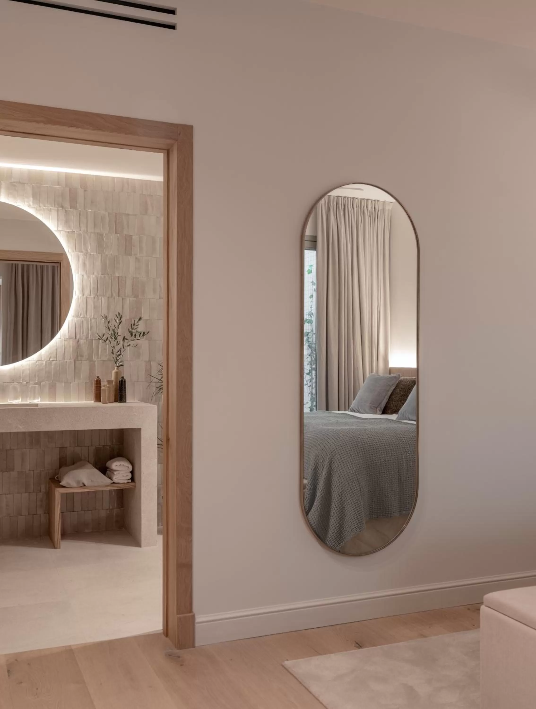 Bathroom, Bed in Can Verí Suites