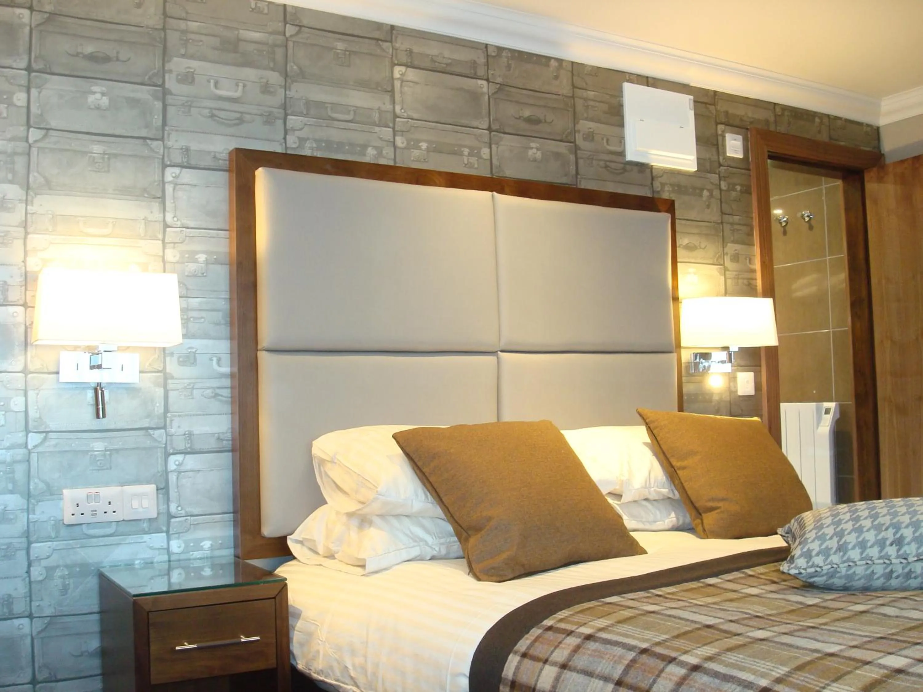 Bed in Cruachan Hotel