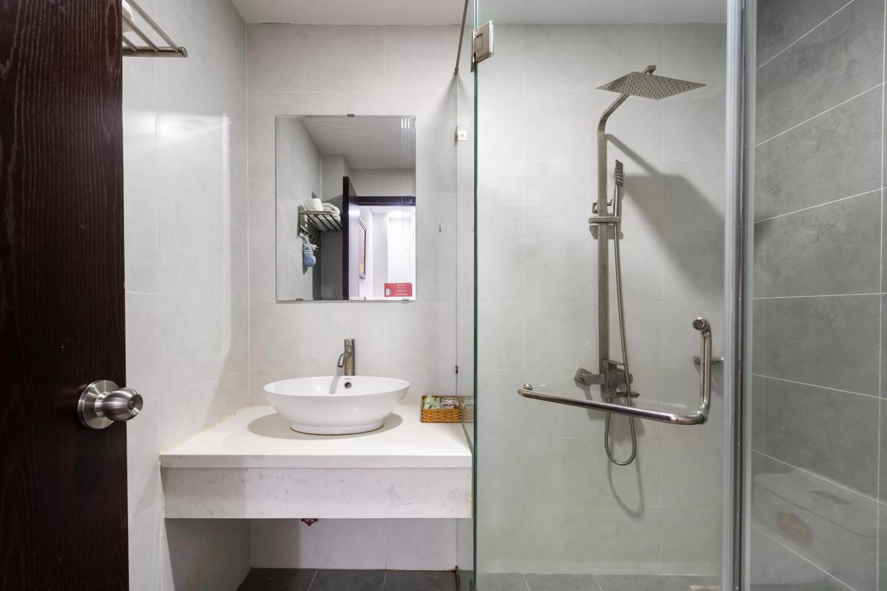 Bathroom in Central Hotel by Joi Hospitality