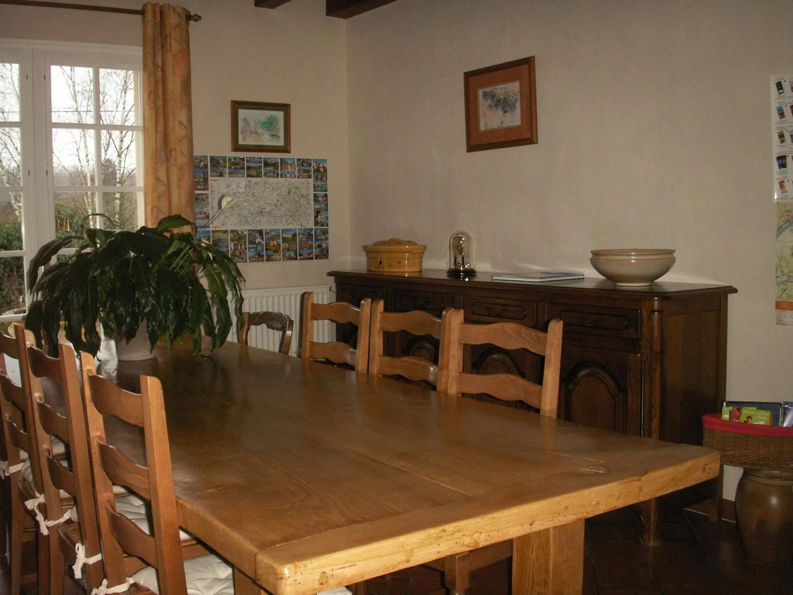 Dining area in Le Clos des Perraudières