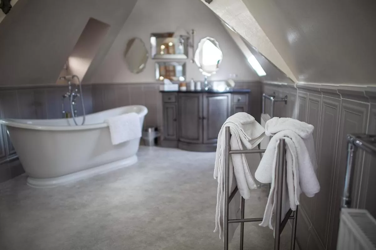 Bath in Bienvenue Chez Nous