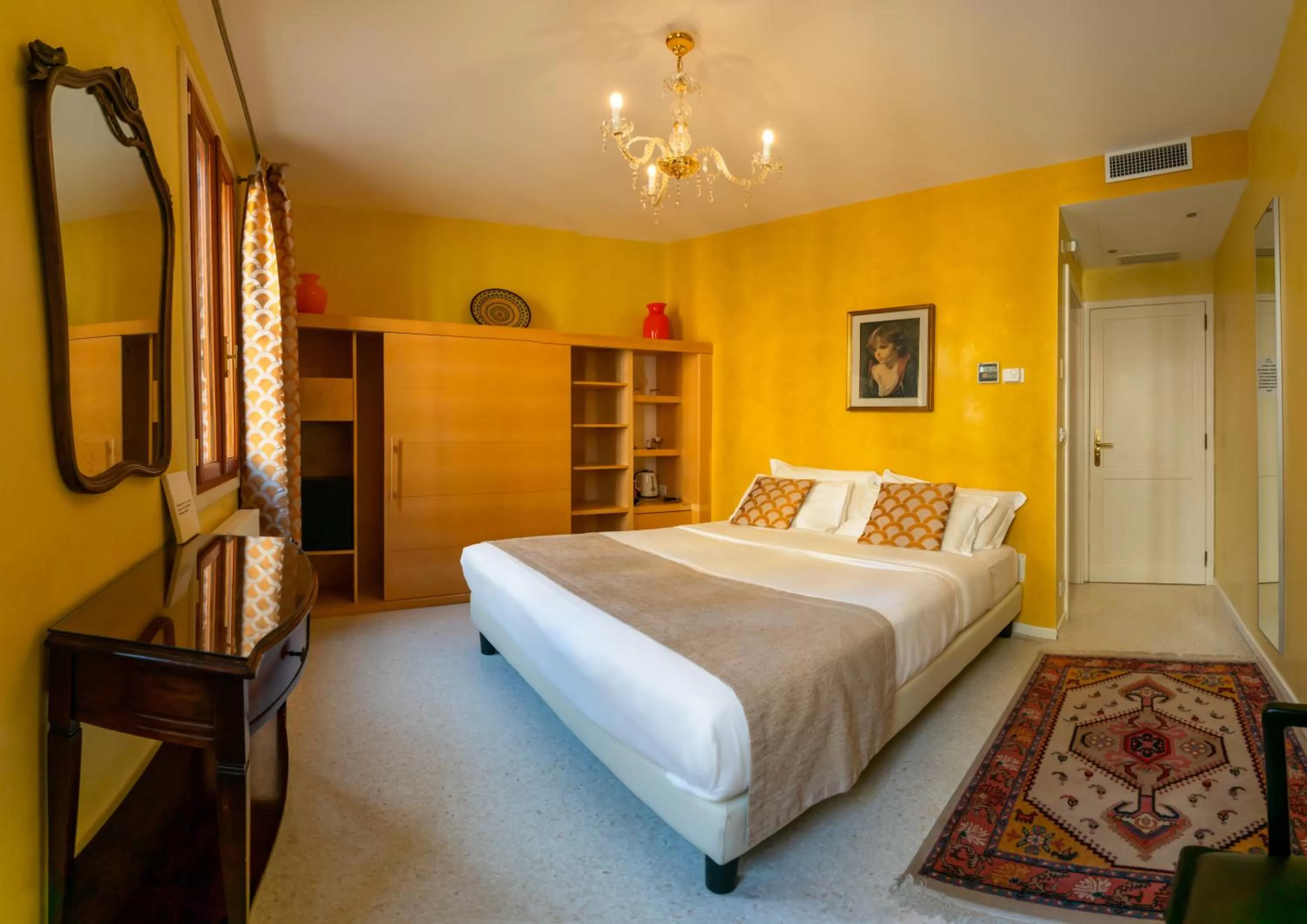 Superior Double Room in Palazzo San Luca