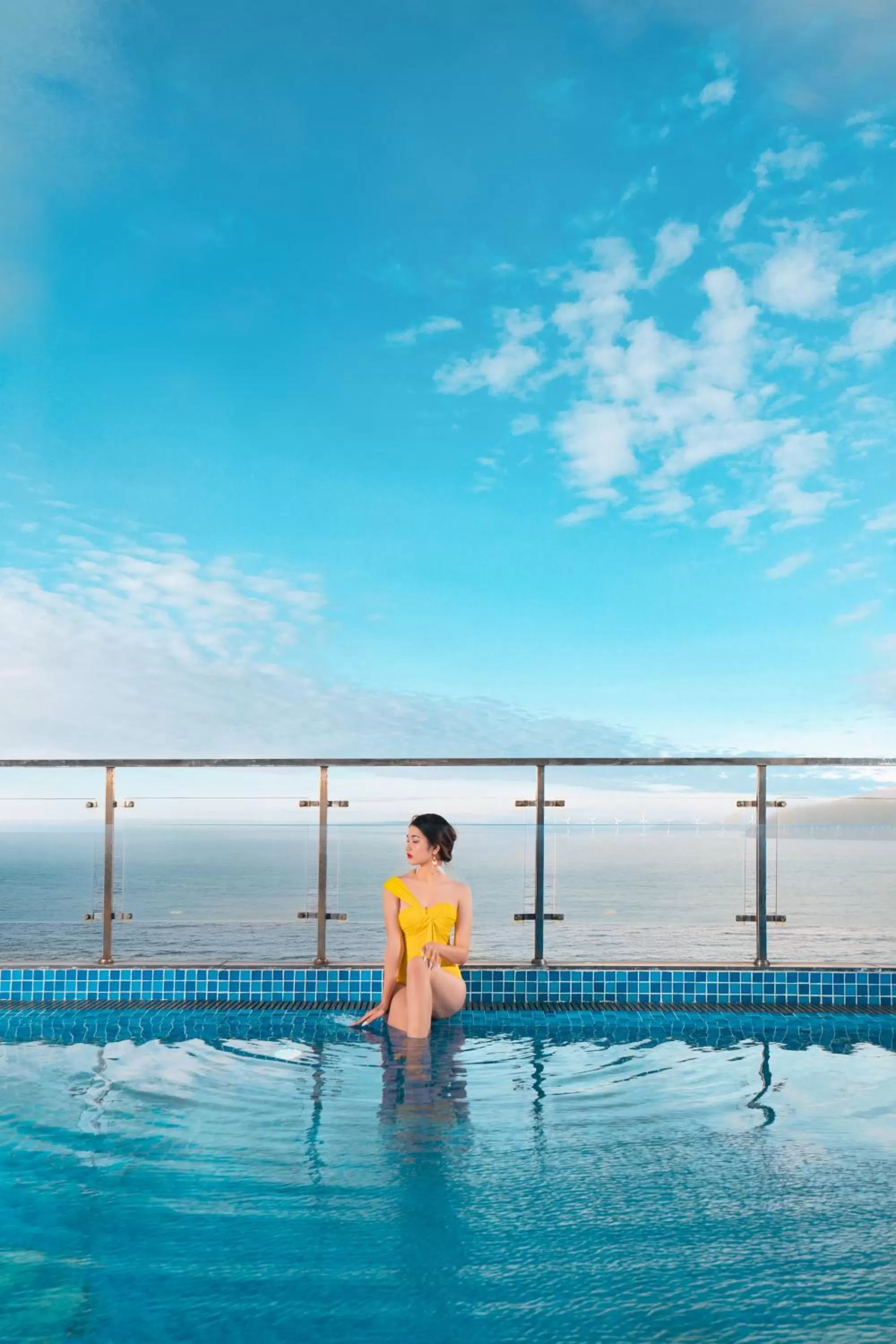 Swimming pool in Apus Hotel