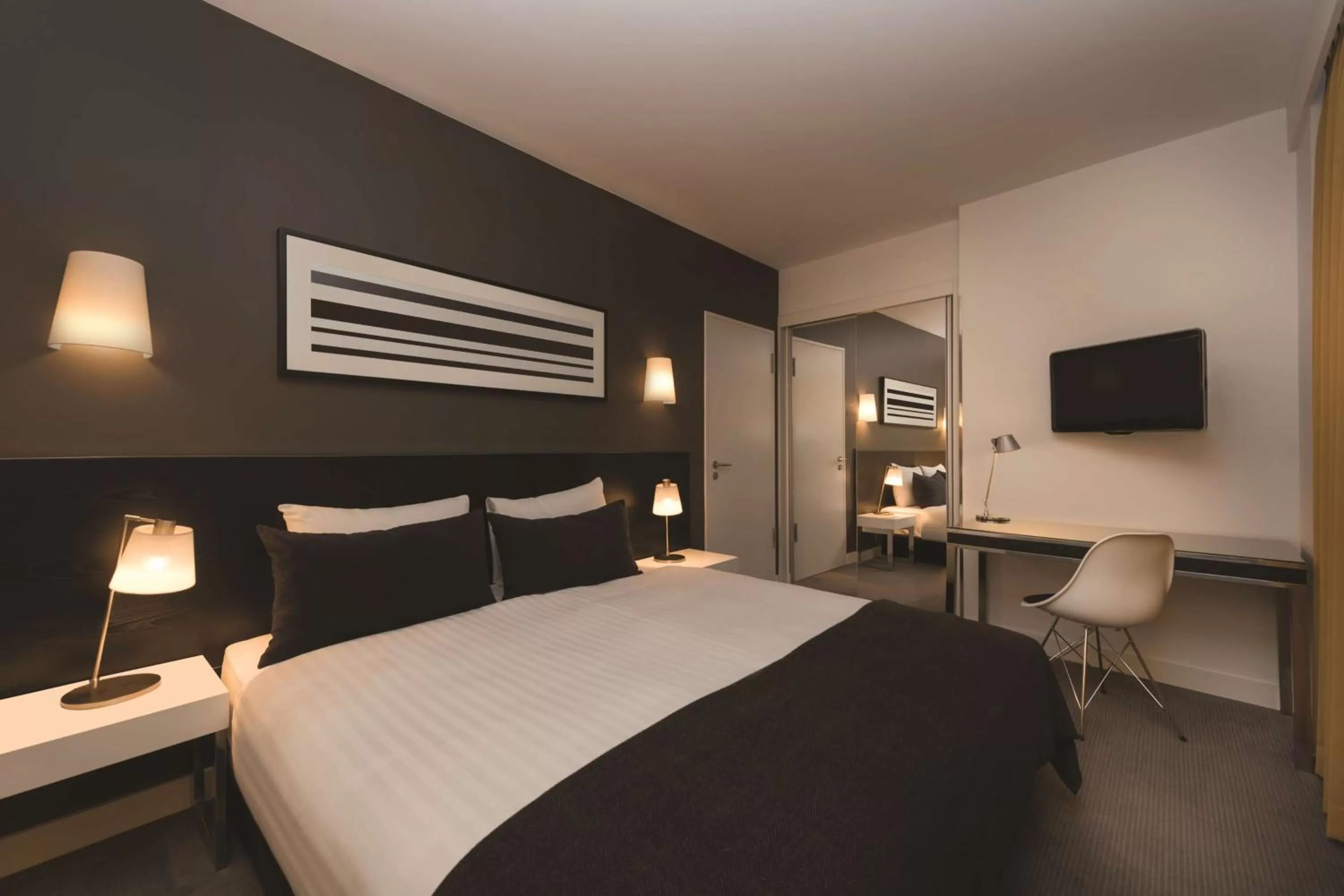 Bedroom, Bed in Adina Apartment Hotel Berlin Hackescher Markt