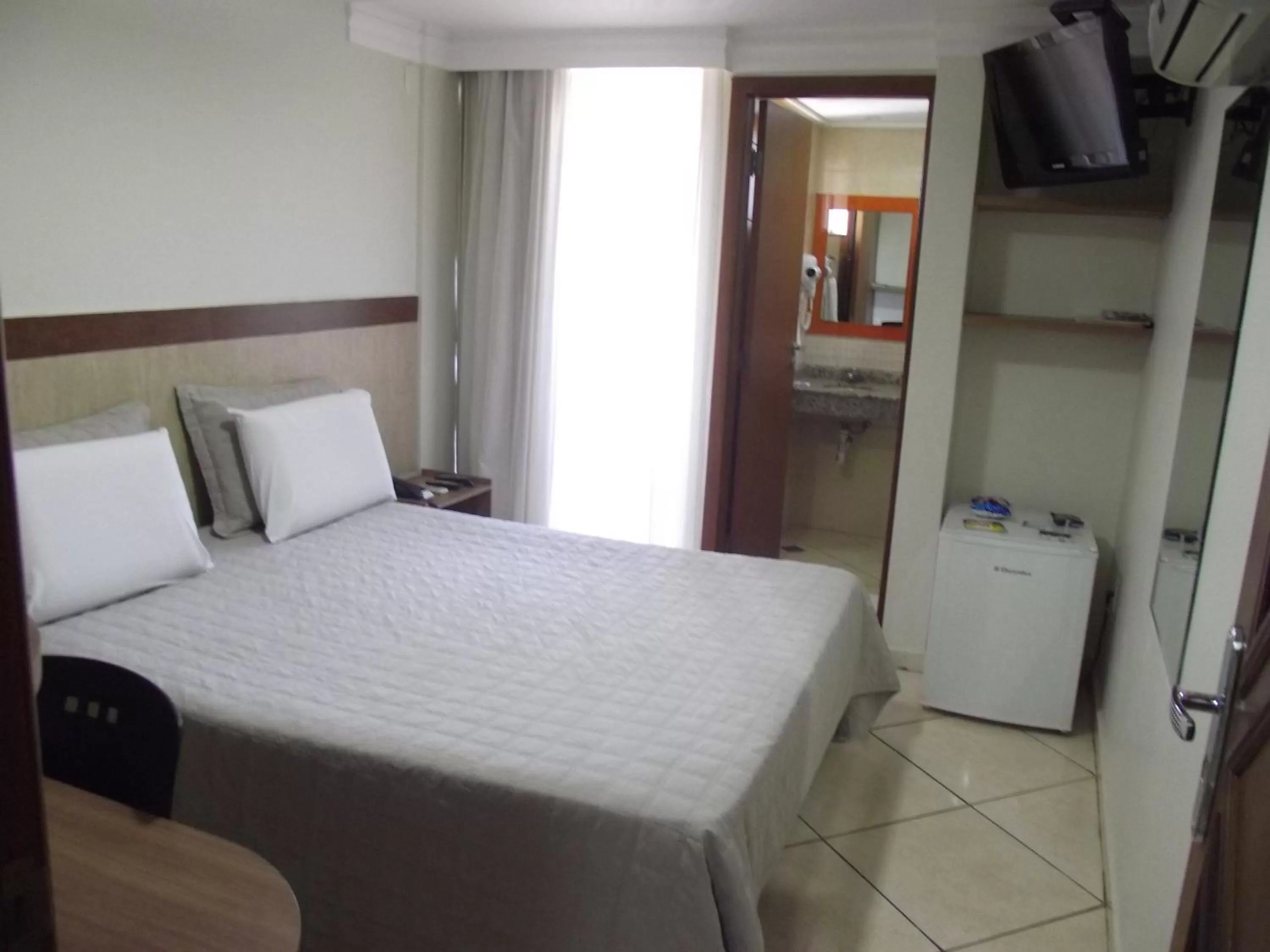 Bedroom, Room Photo in Alfa Plaza Hotel