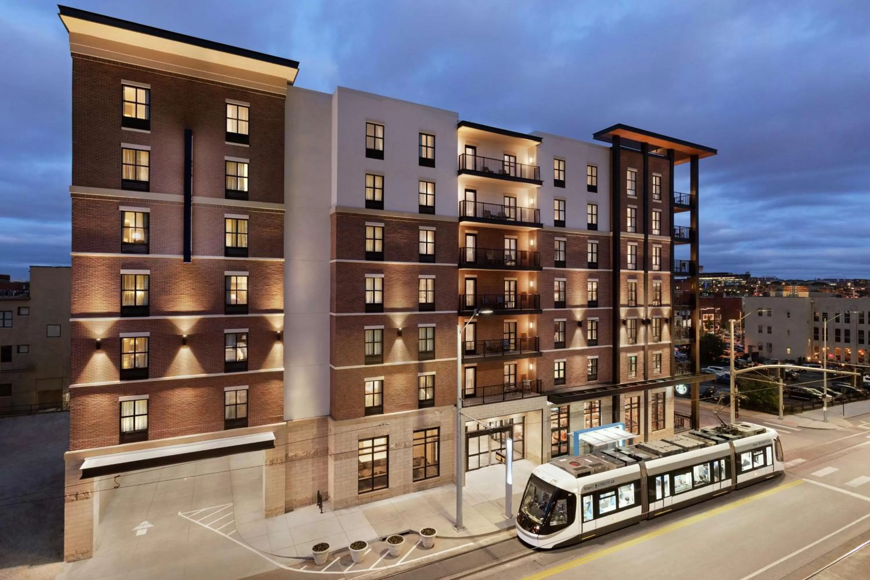 Property building in Hampton Inn Suites Kansas City Downtown Crossroads