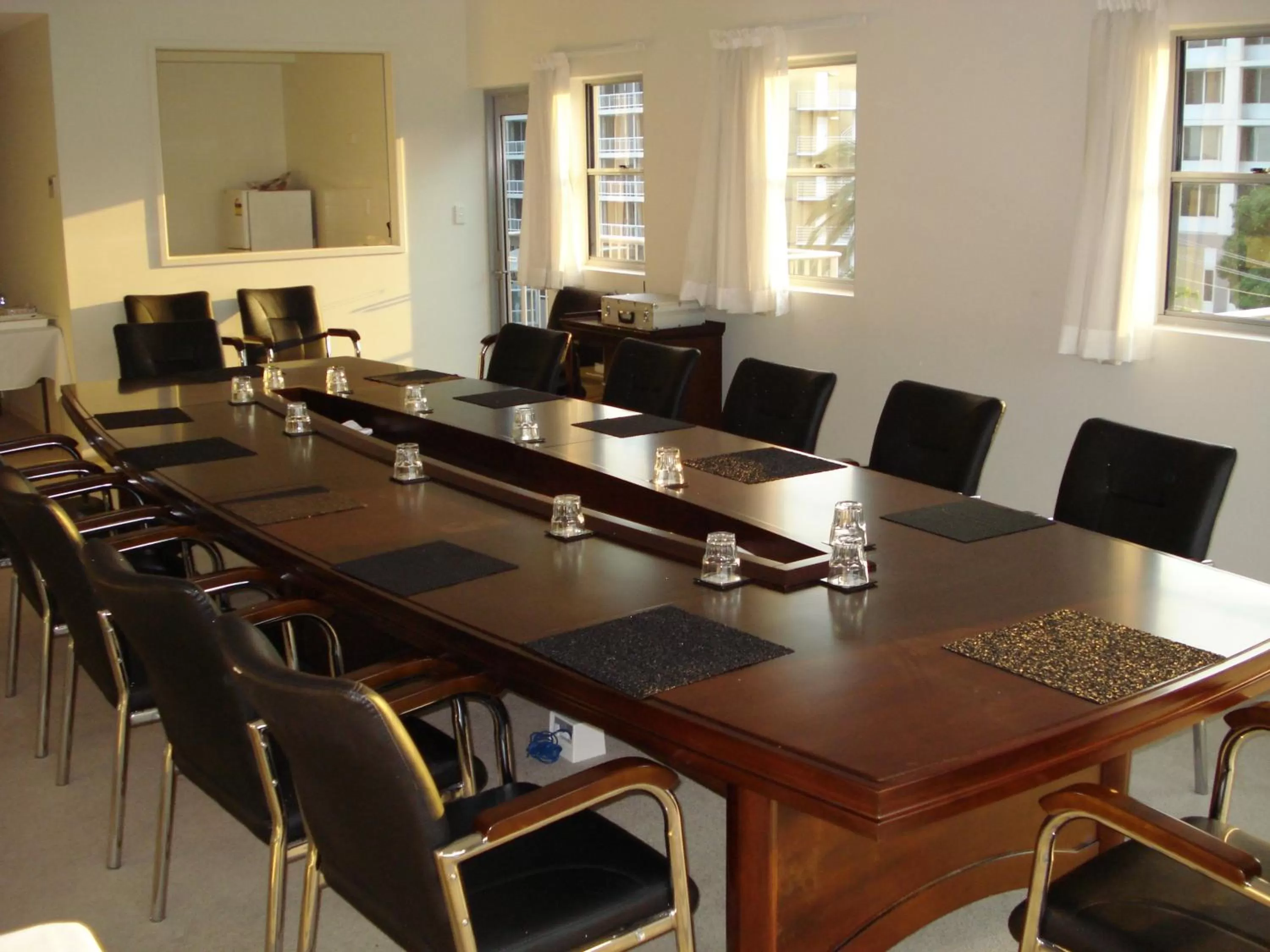 Business facilities in Gladstone City Central Apartment Hotel Official