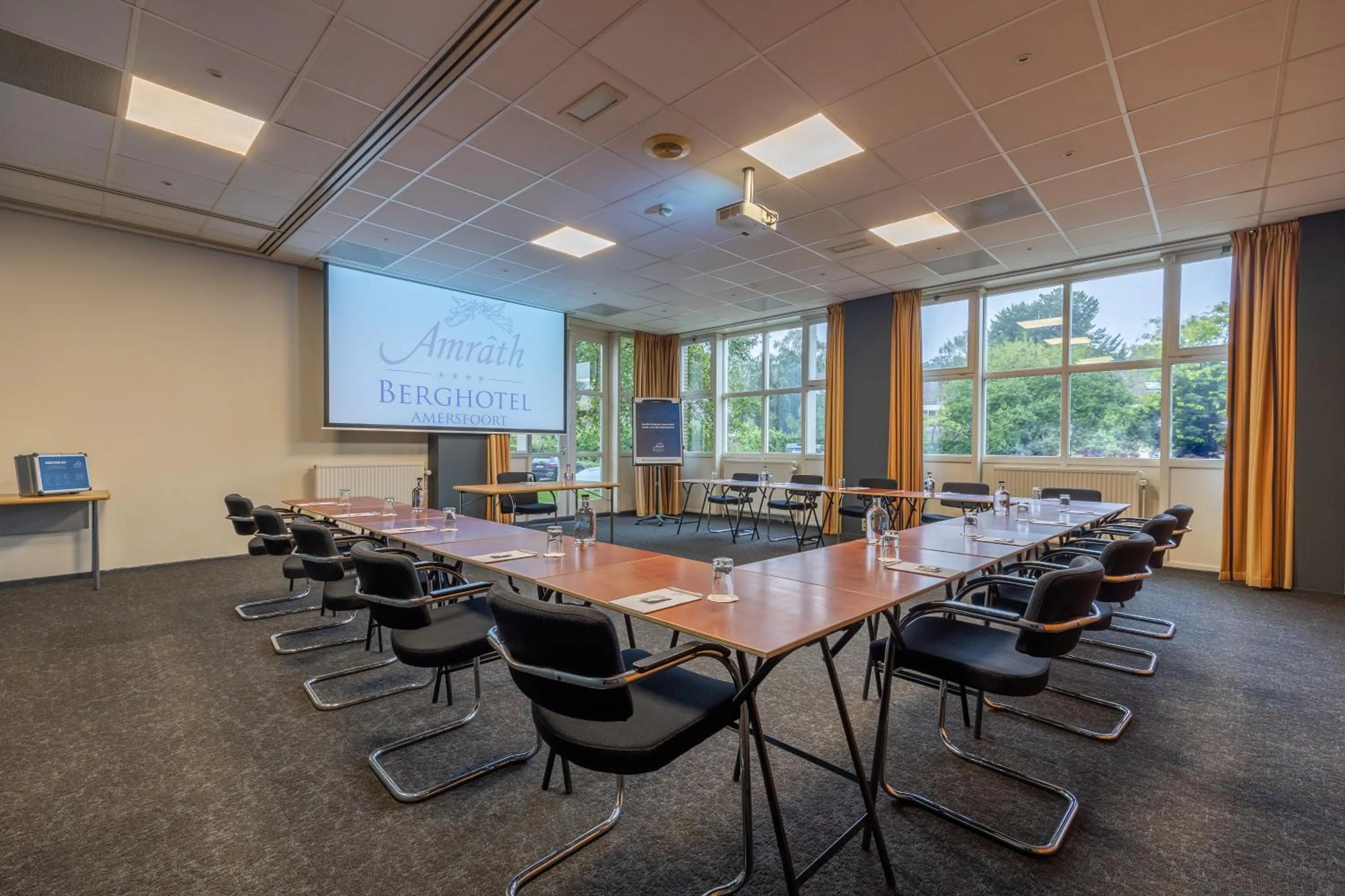 Meeting/conference room in Amrâth Berghotel Amersfoort