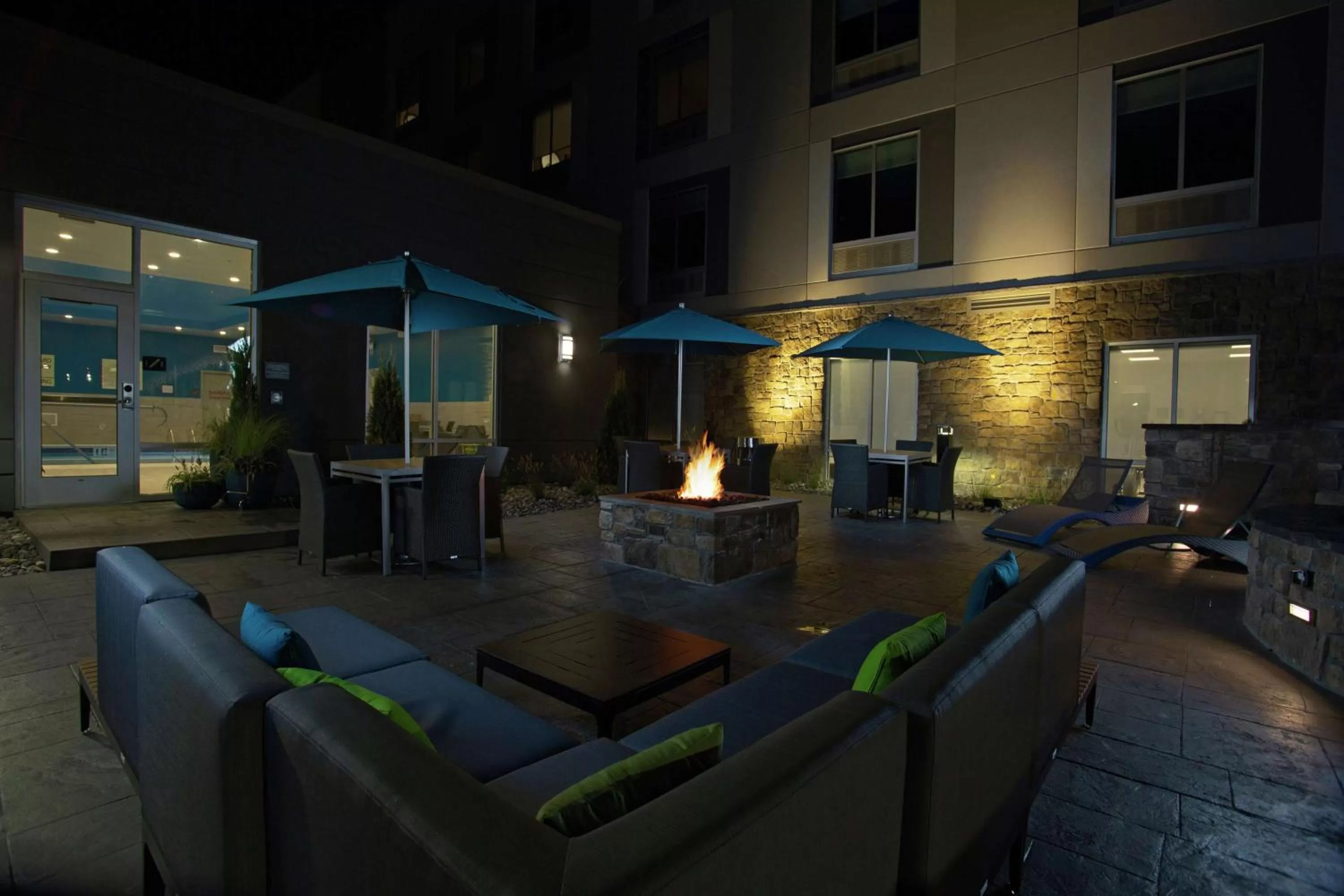 Patio in Hampton Inn & Suites Kutztown, Pa