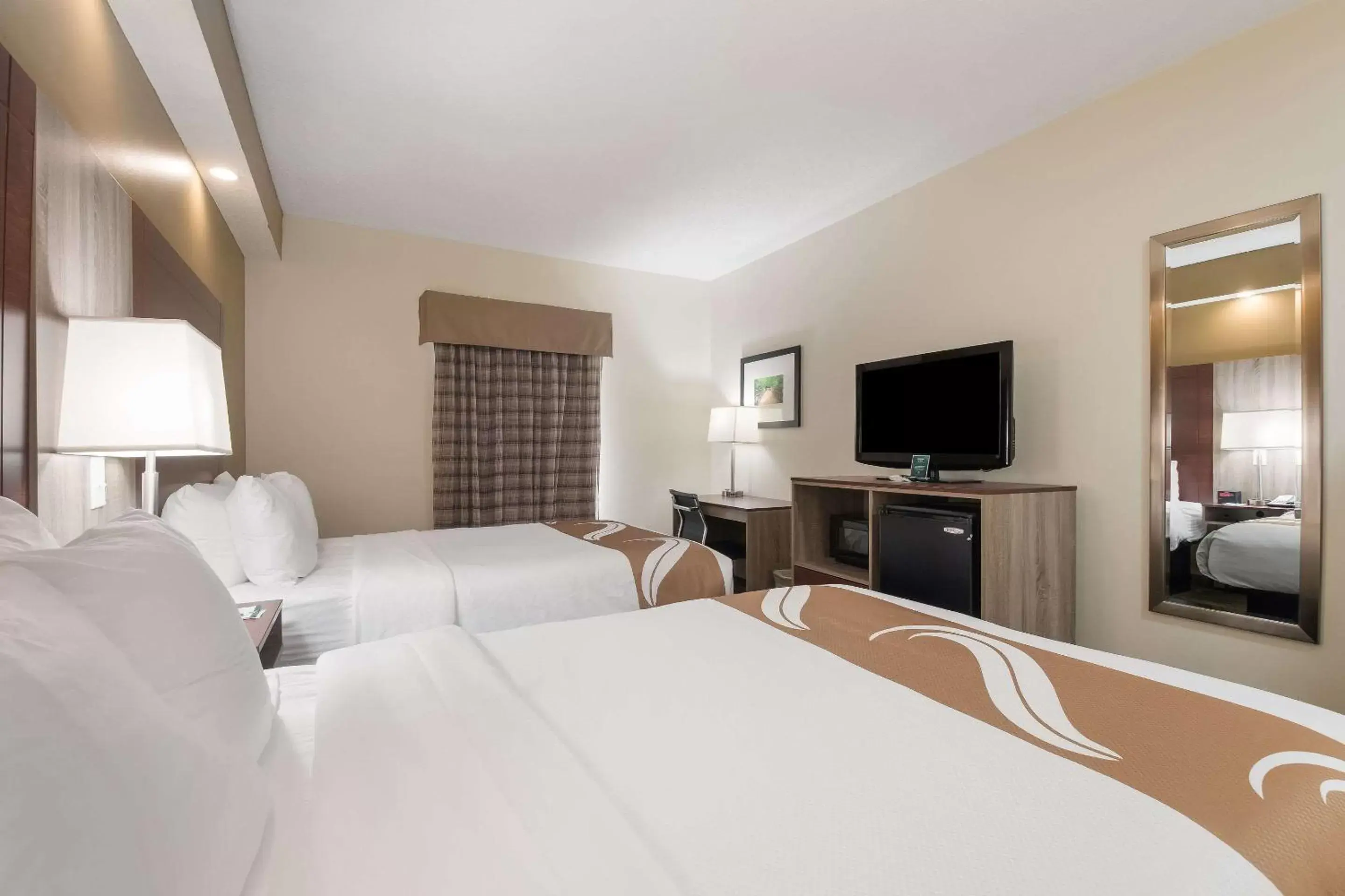 Double Room with Two Double Beds - Non-Smoking in Quality Inn Alcoa Knoxville Double Room with Two Double Beds - Non-Smoking in Quality Inn Alcoa Knoxville