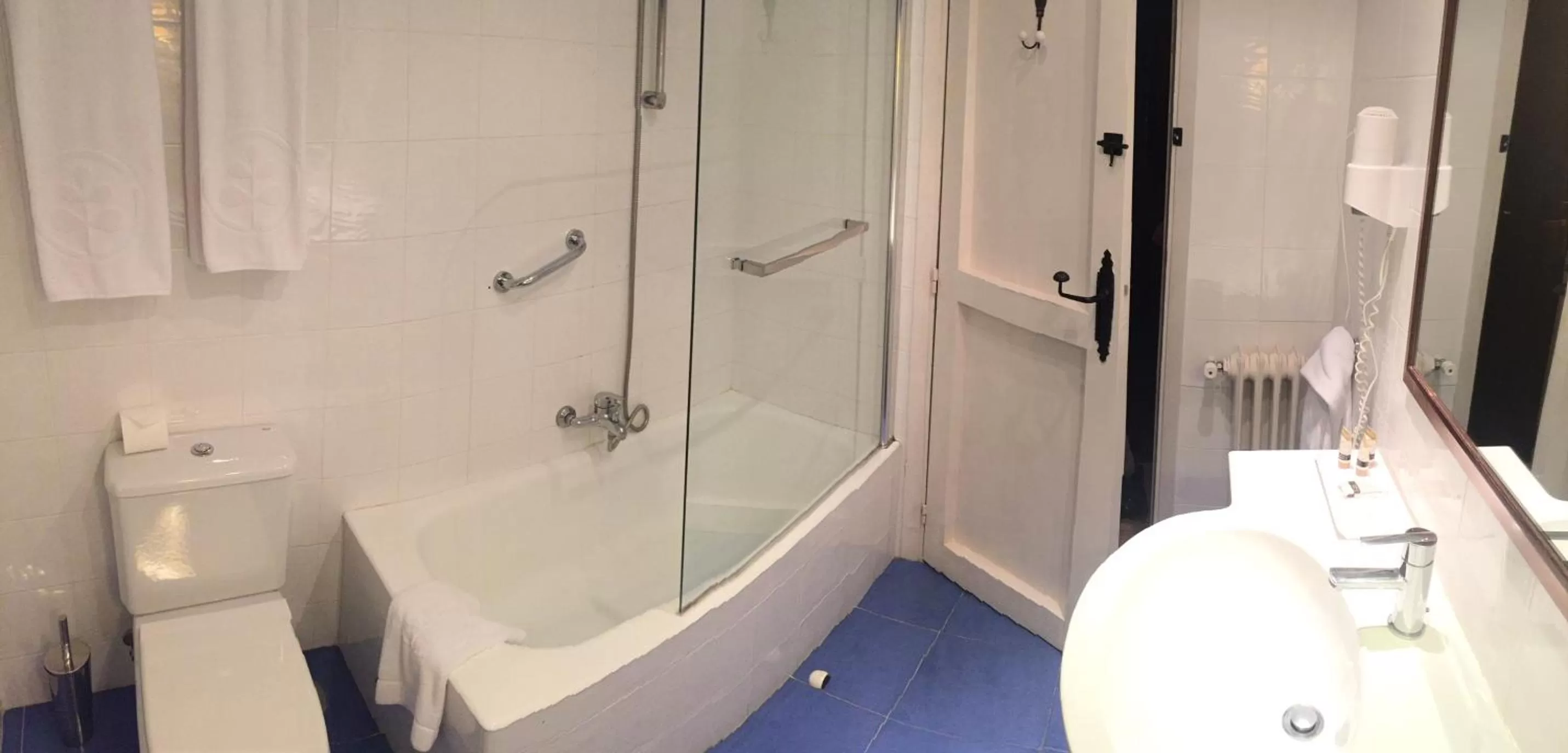 Bathroom in Hotel Rural Spa & Wellness Hacienda Los Robles