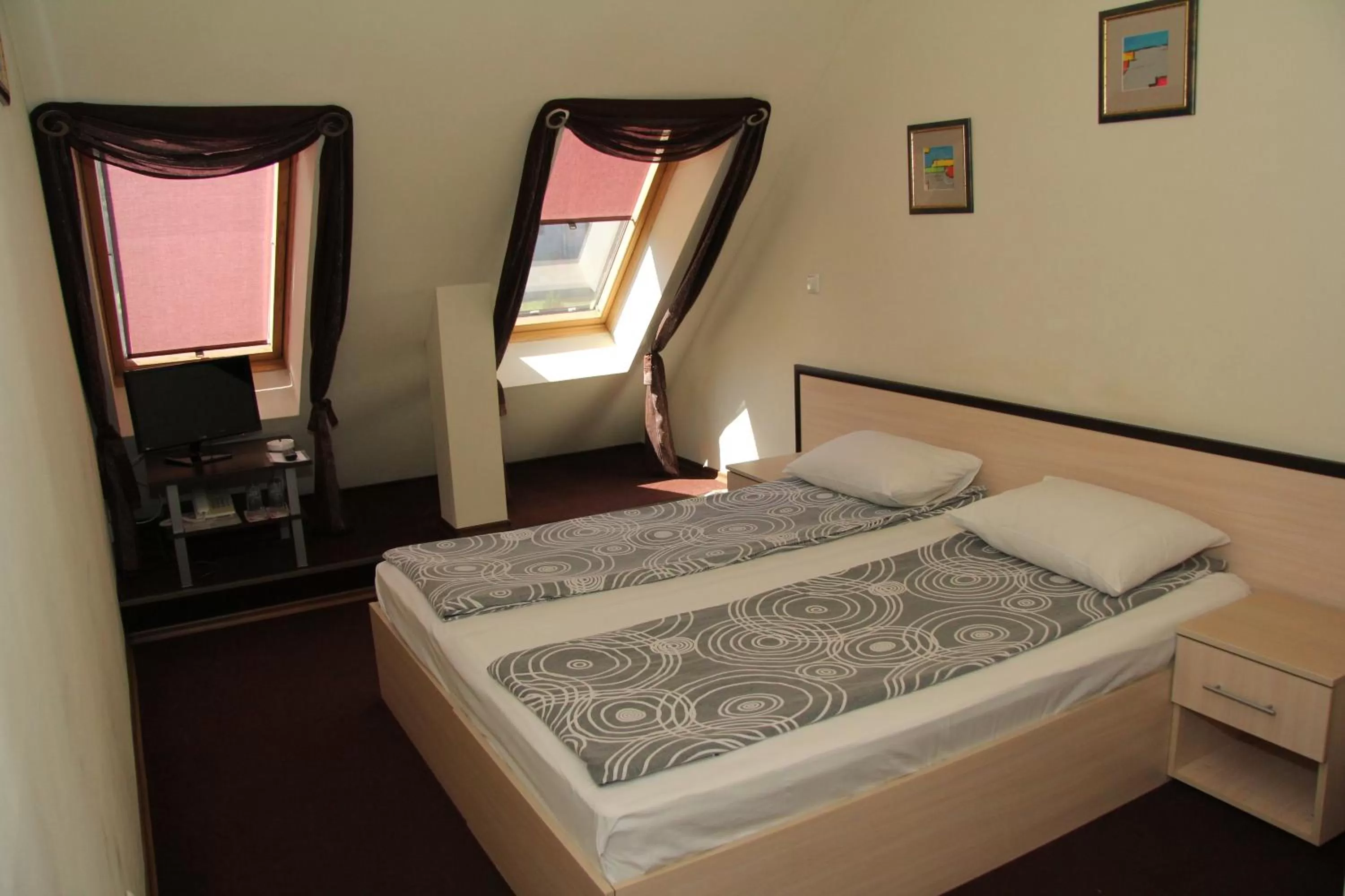 Bedroom, Bed in Hotel - Restaurant Chairite