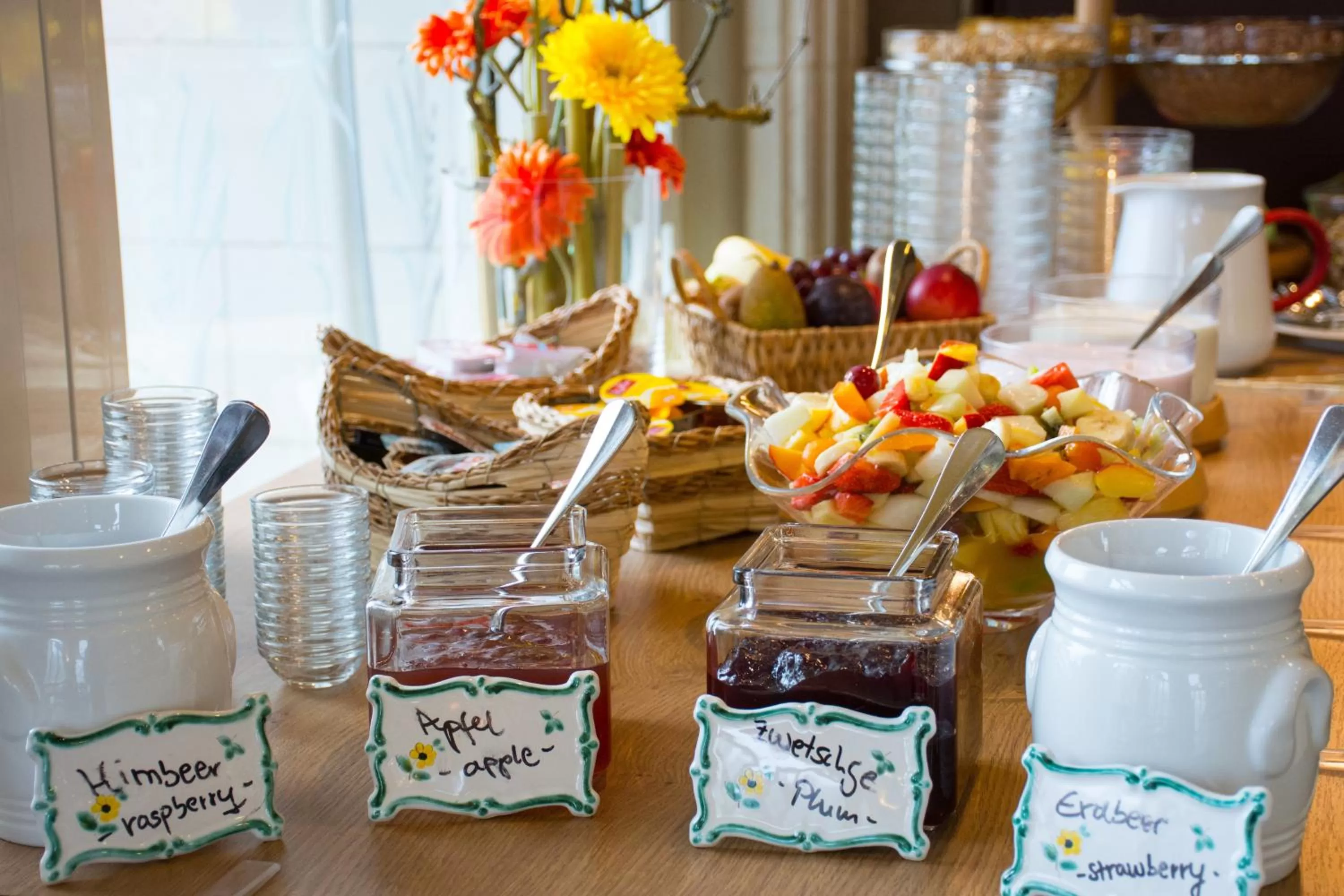 Buffet breakfast in Hotel Casa Rustica - Eintrittskarten für den Europapark erhalten Sie garantiert über uns!