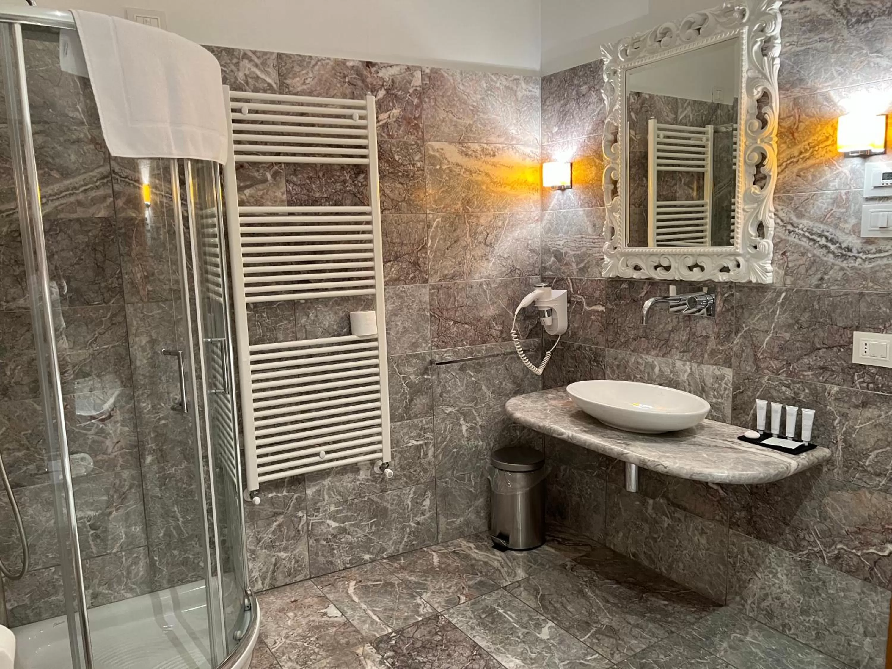 Shower in Domus Stella Maris - Casa per Ferie