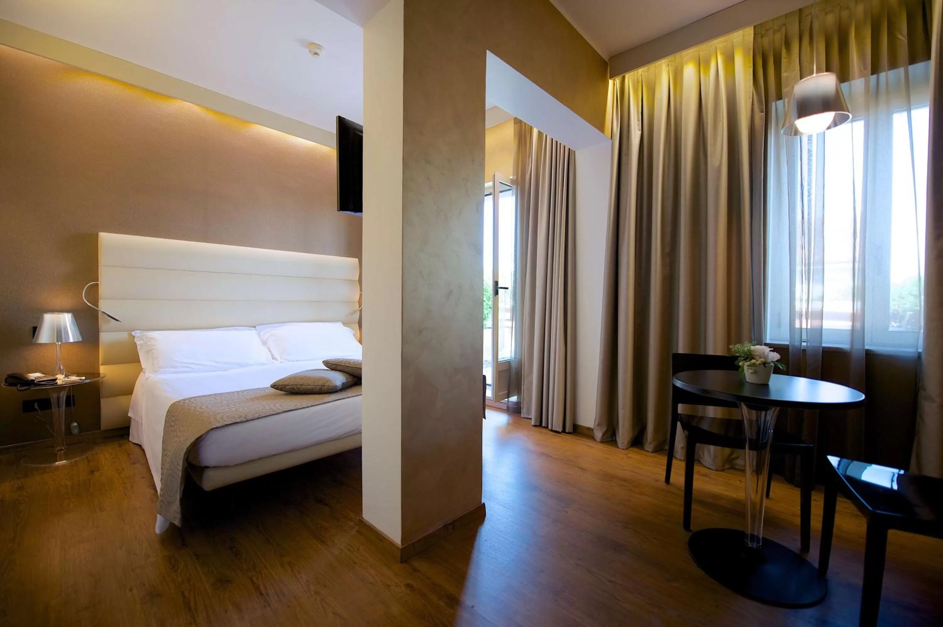 Photo of the whole room, Bed in Best Western Hotel Luxor