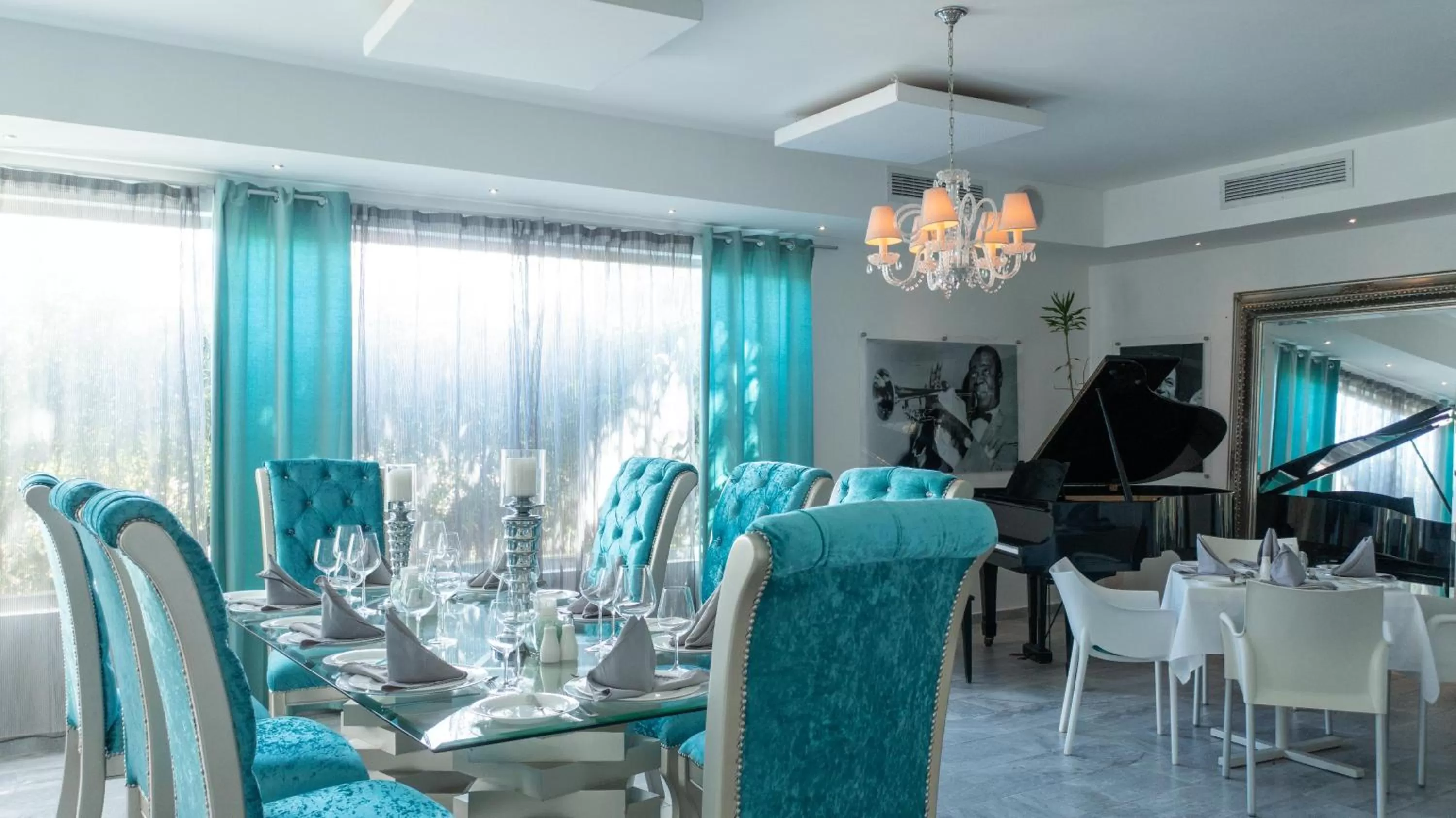 Restaurant/places to eat in Instyle Residences at Infiniti Blu
