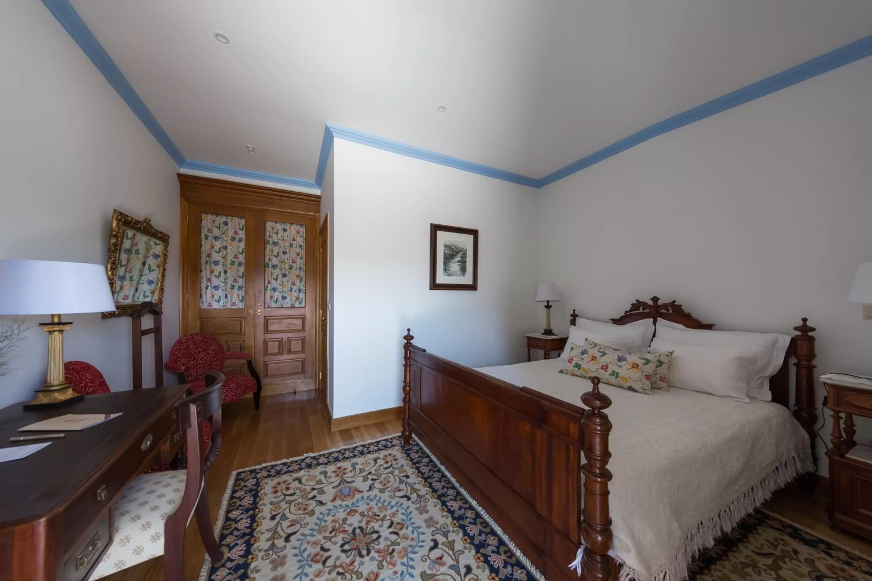 Photo of the whole room, Bed in Casa de São Domingos