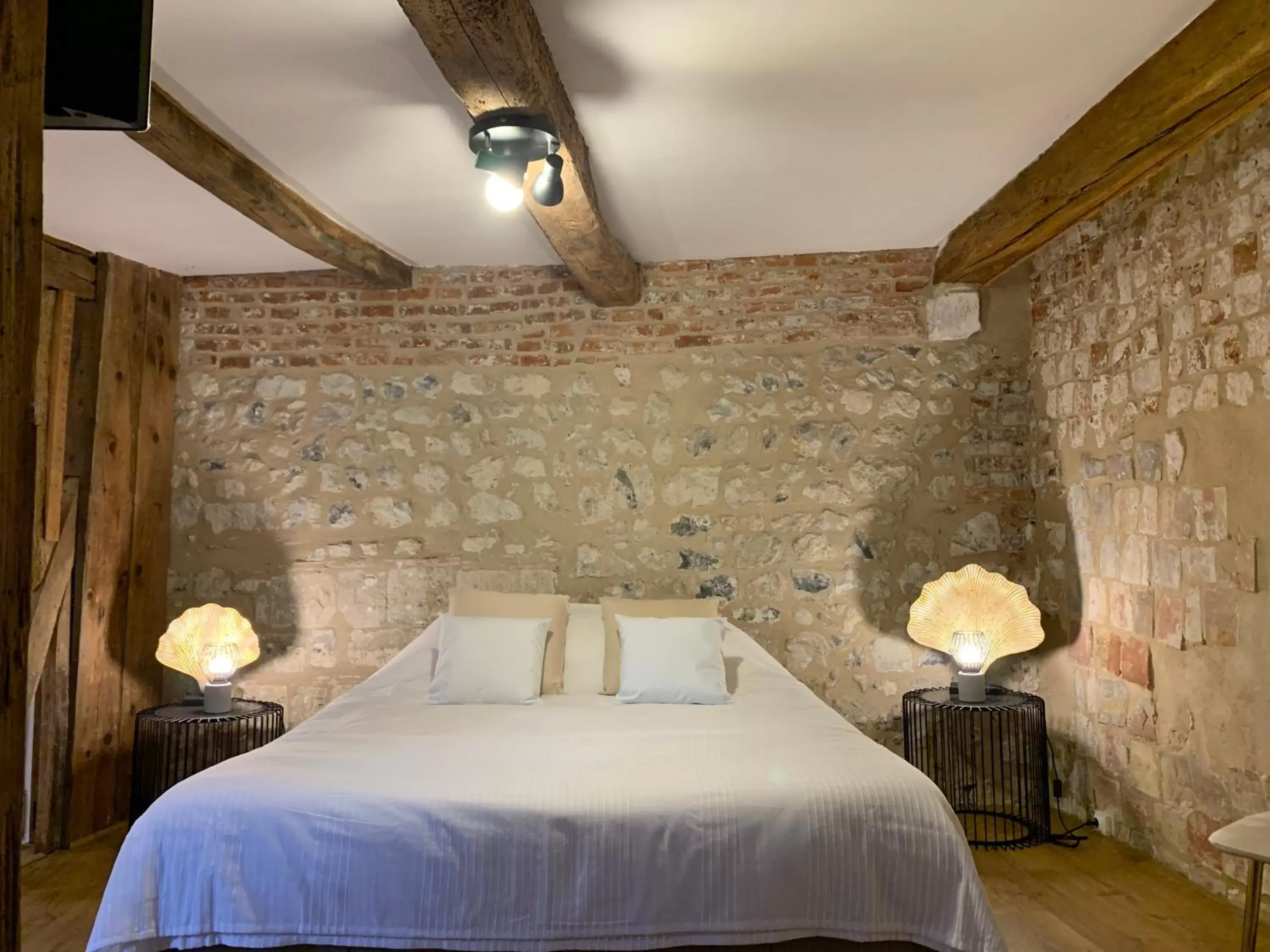 Double Room - single occupancy in L'Ecole des Demoiselles Double Room - single occupancy in L'Ecole des Demoiselles