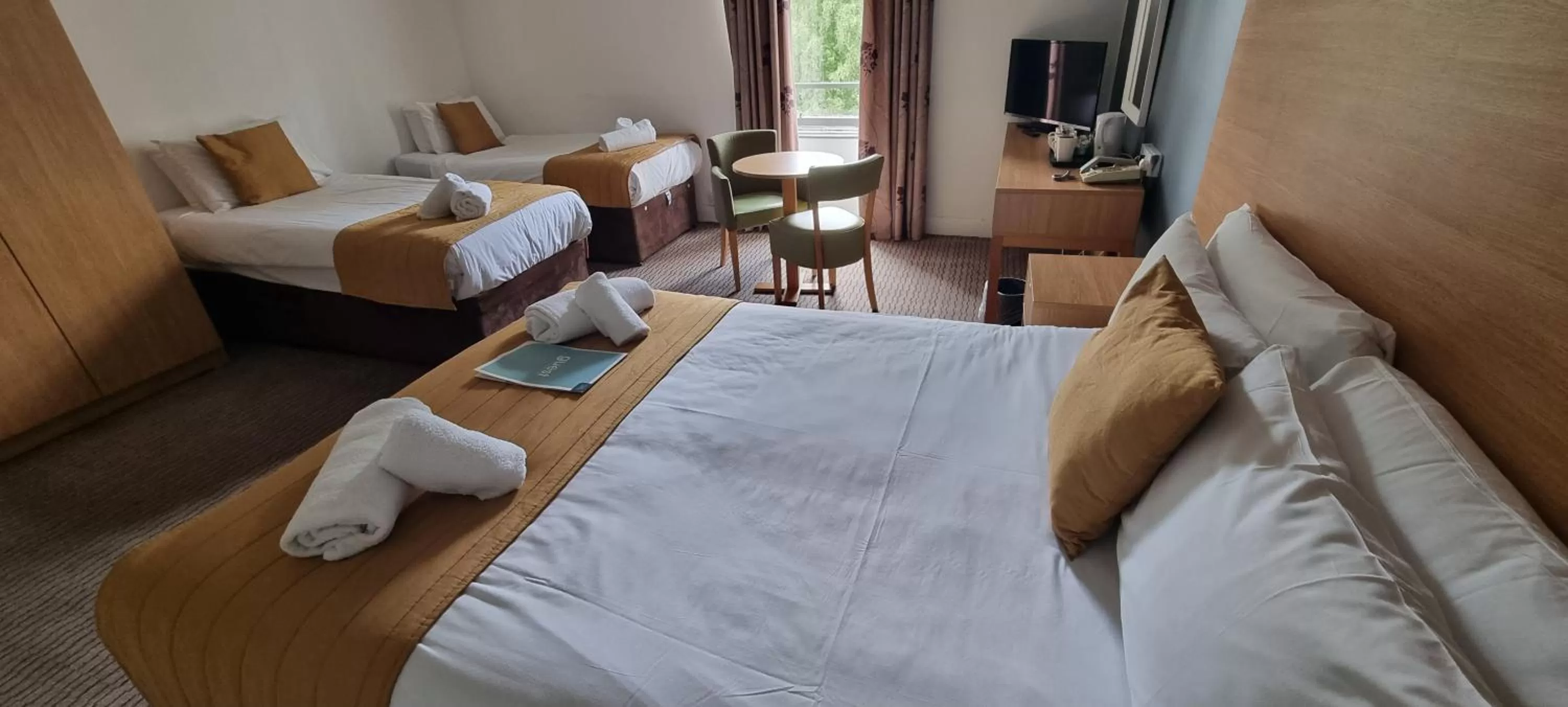 Bedroom, Bed in The Pitlochry Hydro Hotel