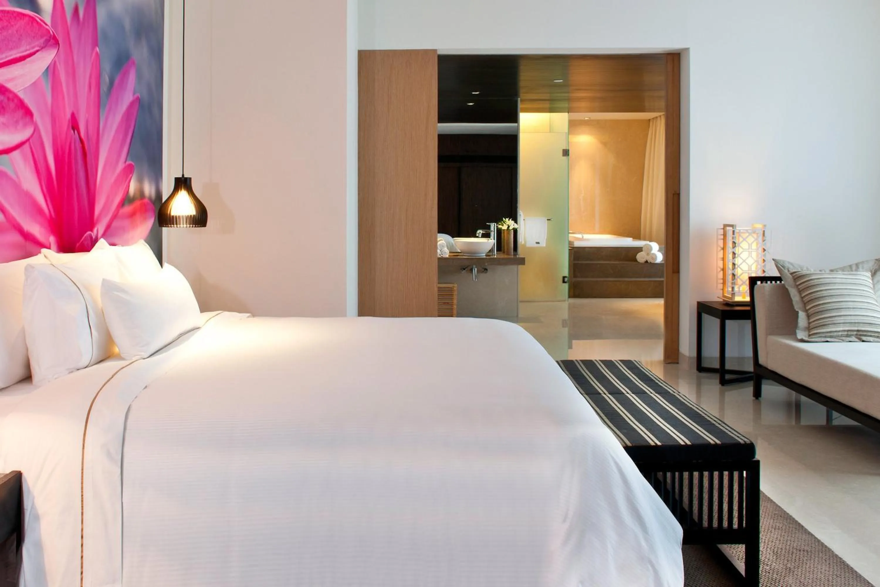 Photo of the whole room, Bed in The Westin Hyderabad Mindspace