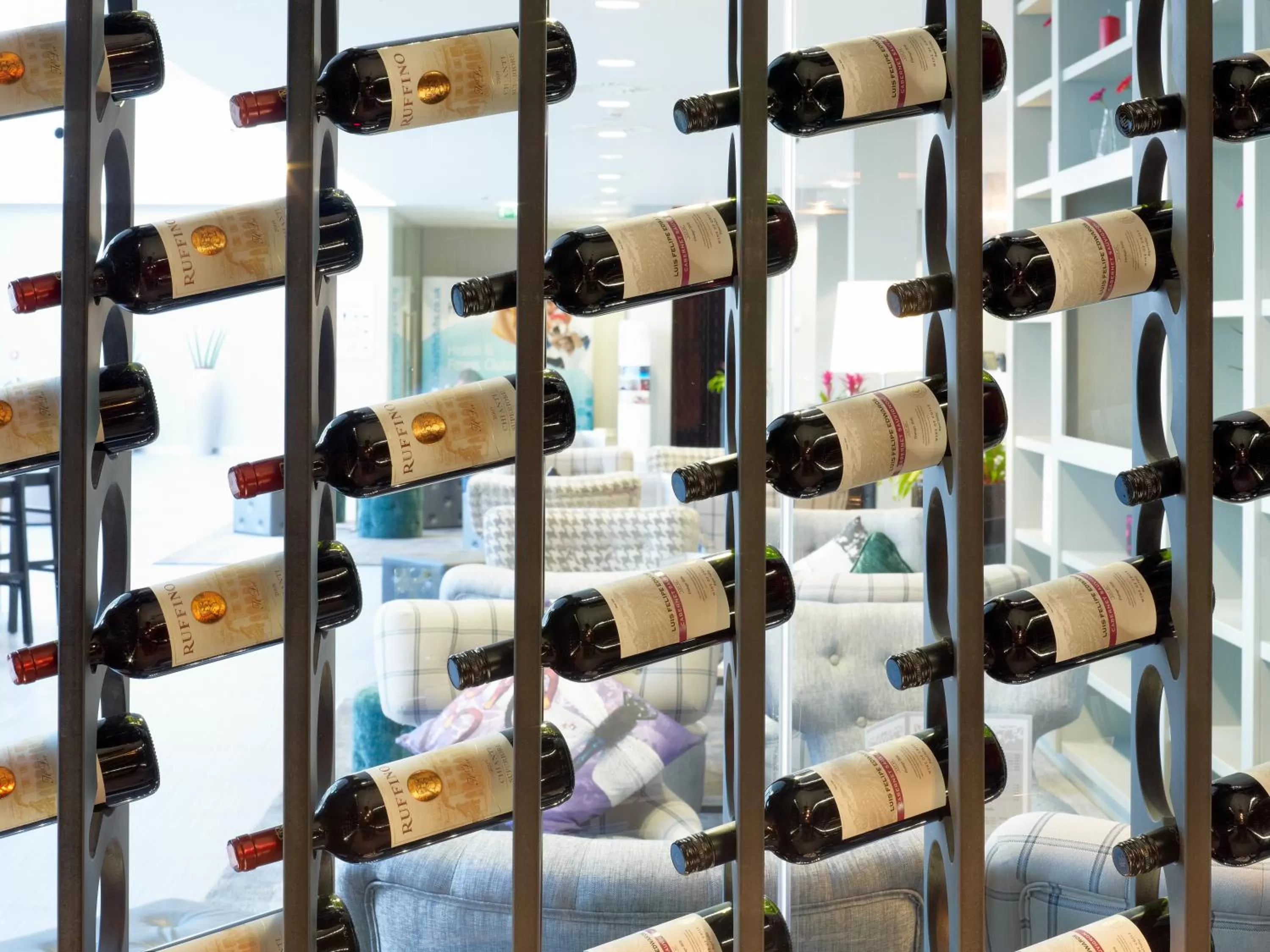 Lounge or bar in Radisson Blu Hotel East Midlands Airport