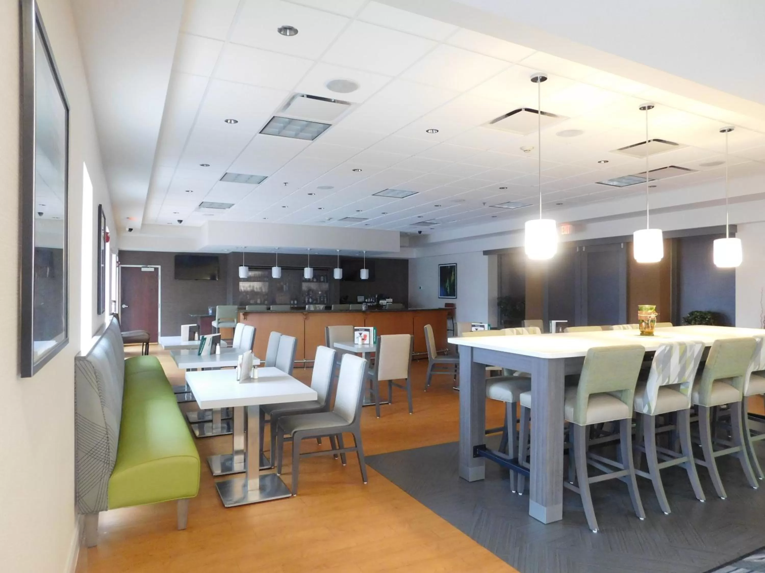Restaurant/places to eat in Holiday Inn Hotel & Suites Rochester - Marketplace by IHG