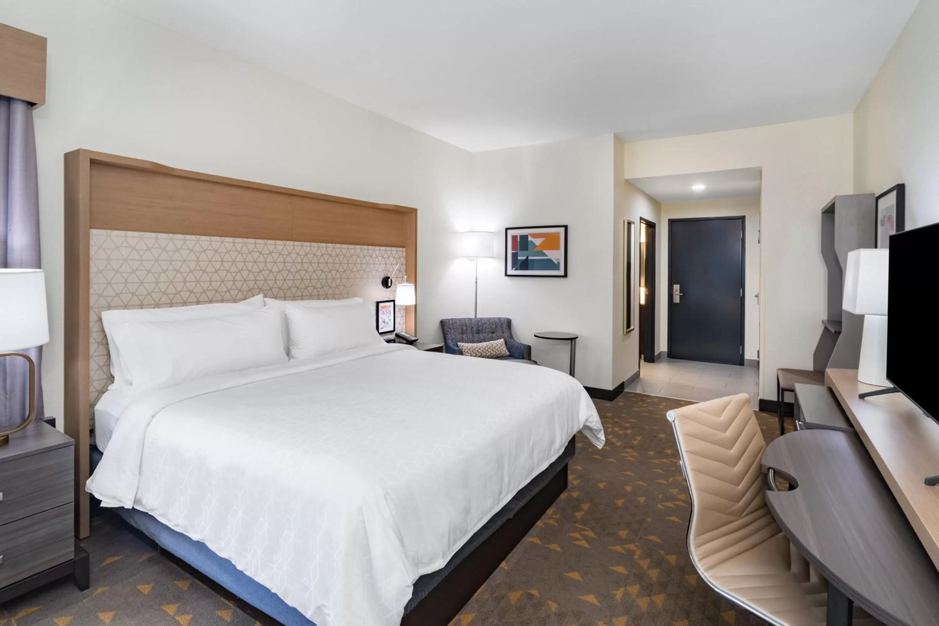 Photo of the whole room, Bed in Holiday Inn Southaven Central - Memphis by IHG