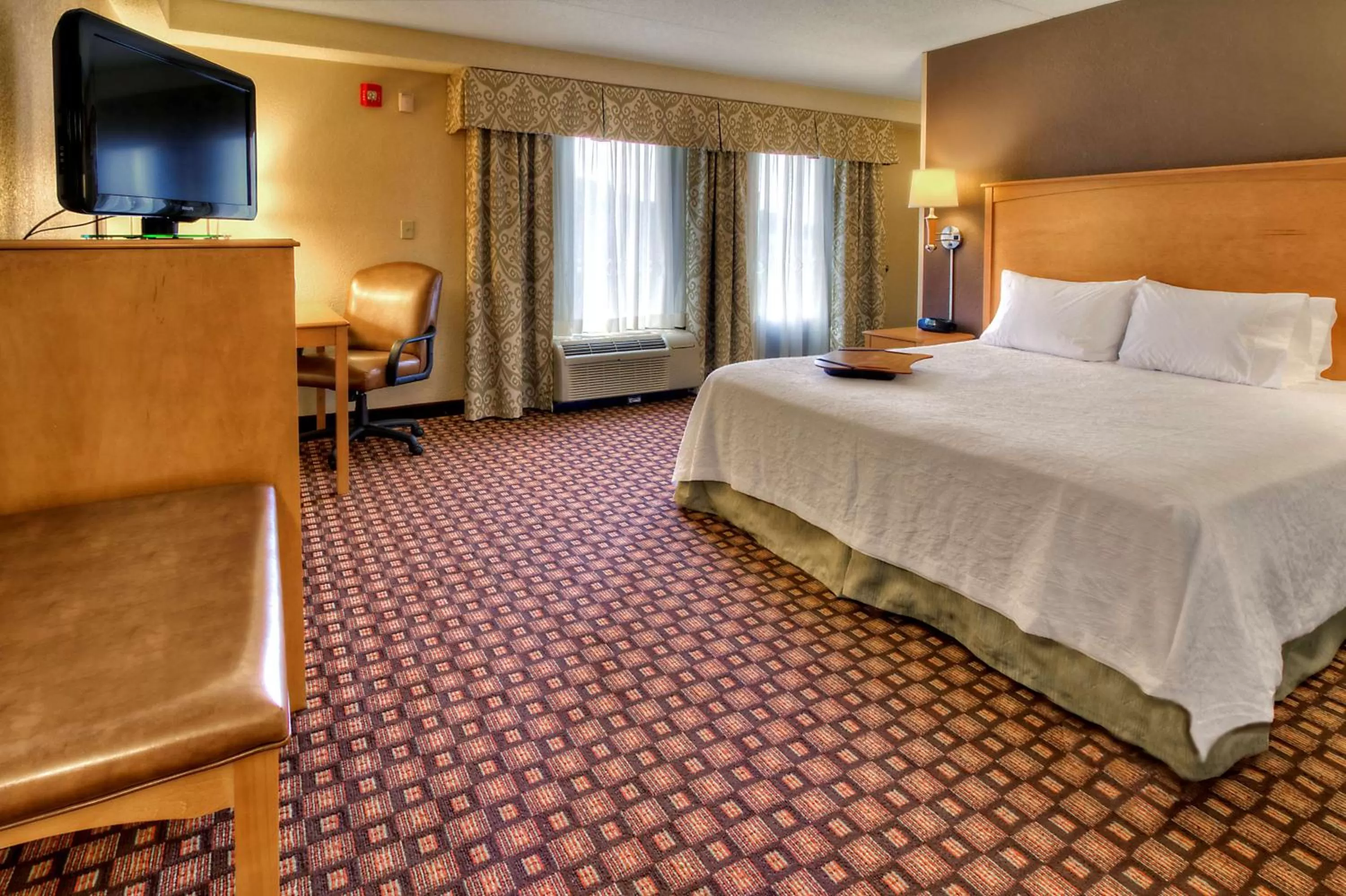 Bedroom, Bed in Hampton Inn Nashville/Brentwood-I-65S