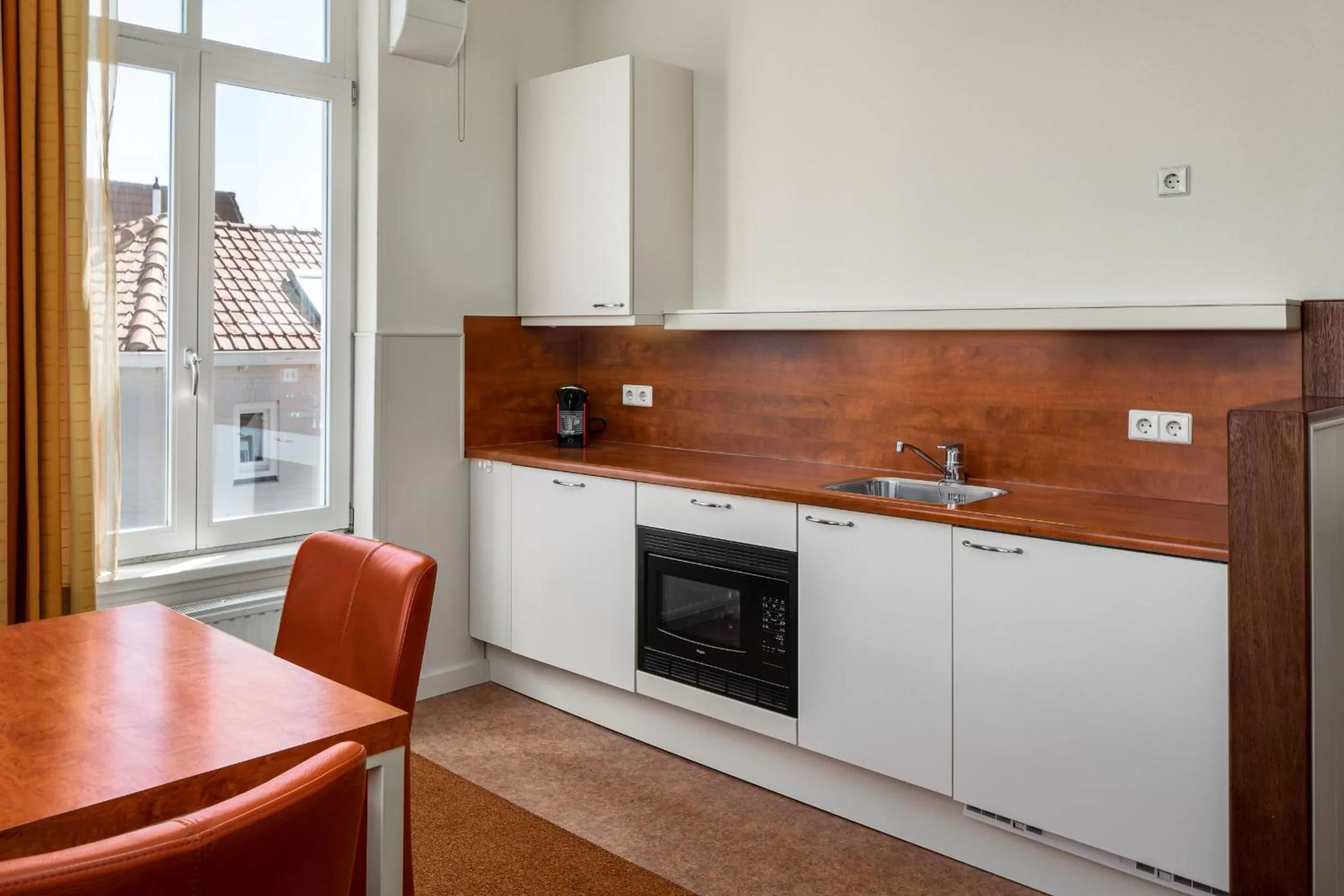 Kitchen or kitchenette, Kitchen/Kitchenette in Hotel ter Duyn