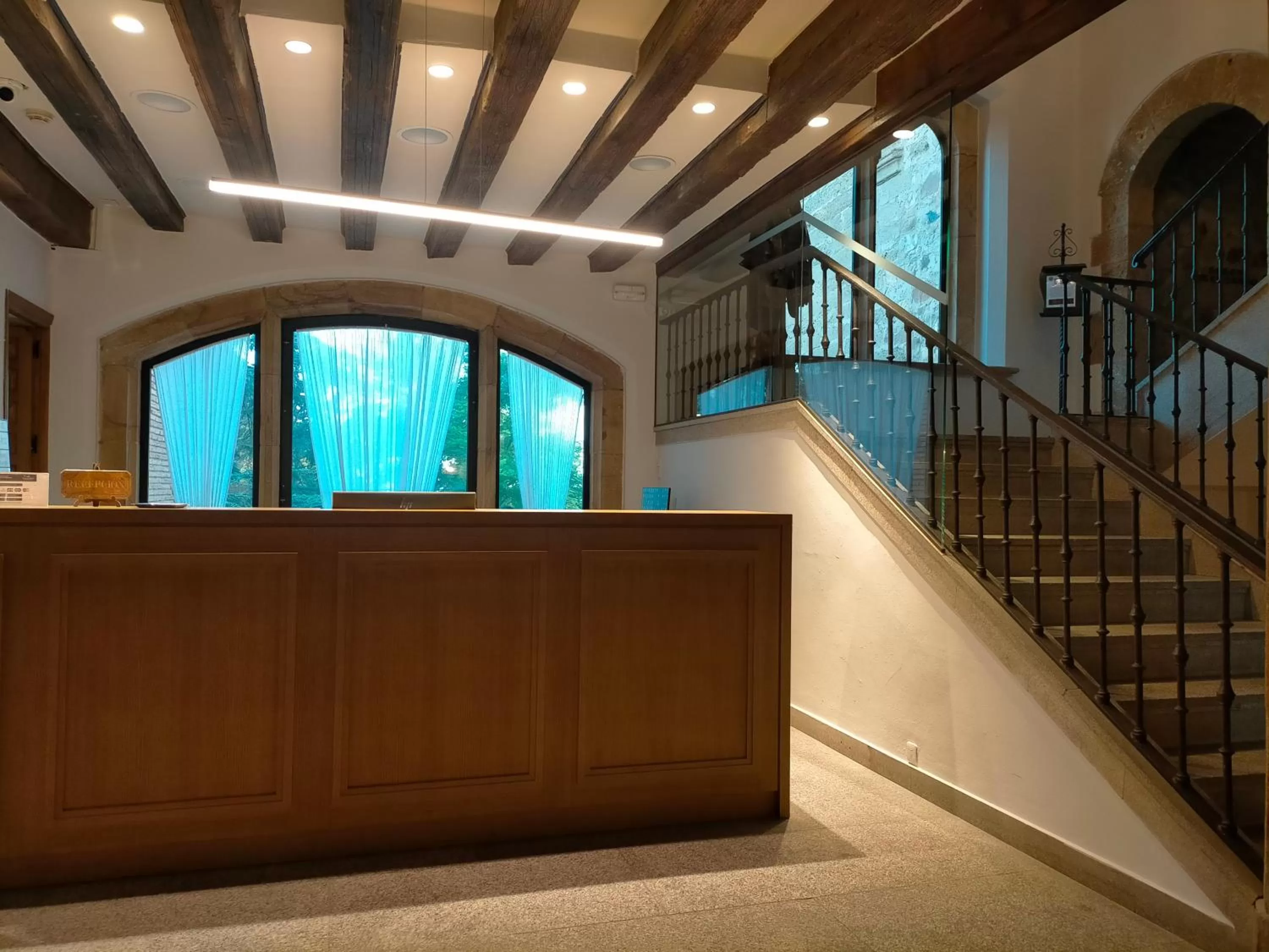 Lobby or reception in Parador de Benavente