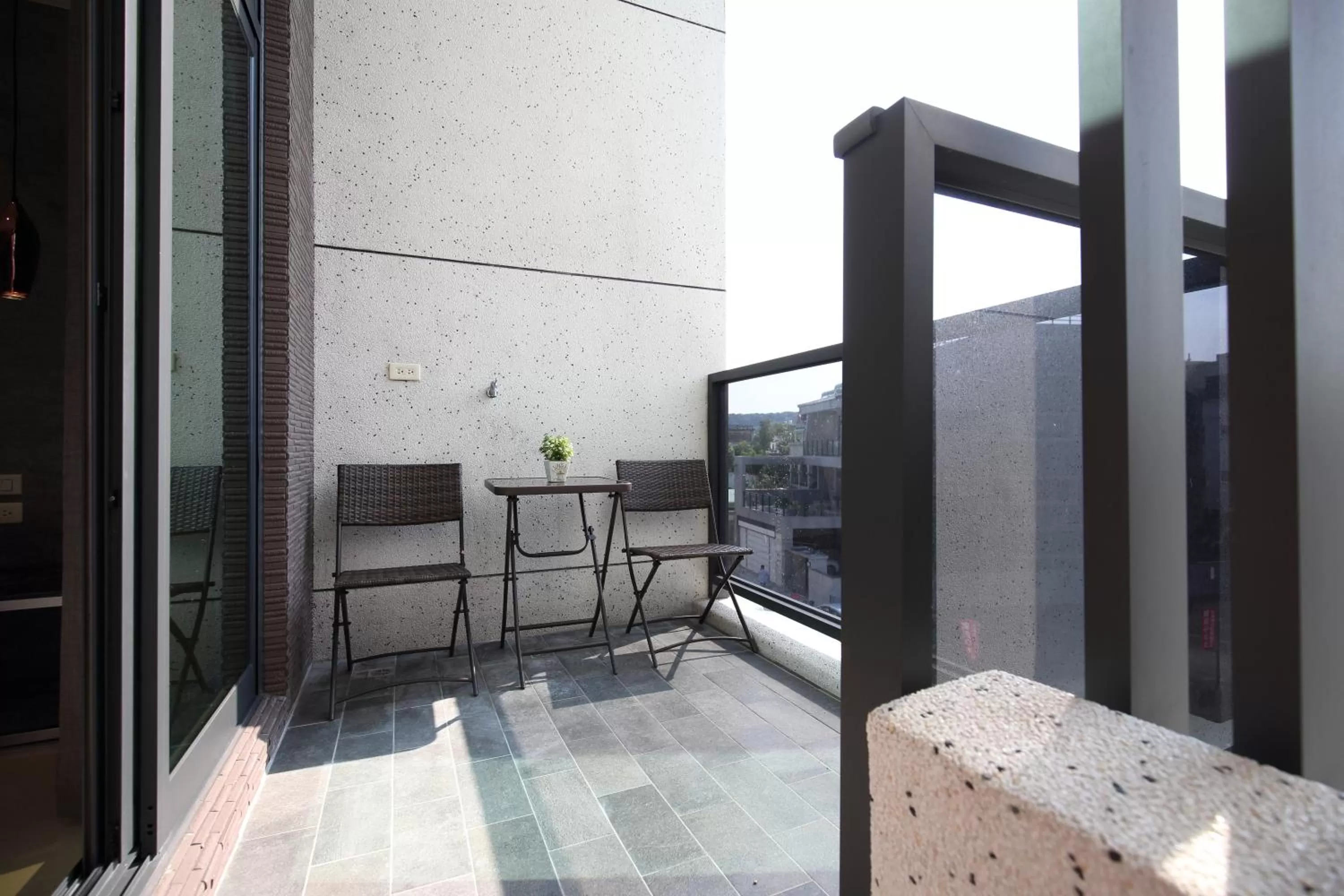 Patio in 52 travelers home (with elevator)