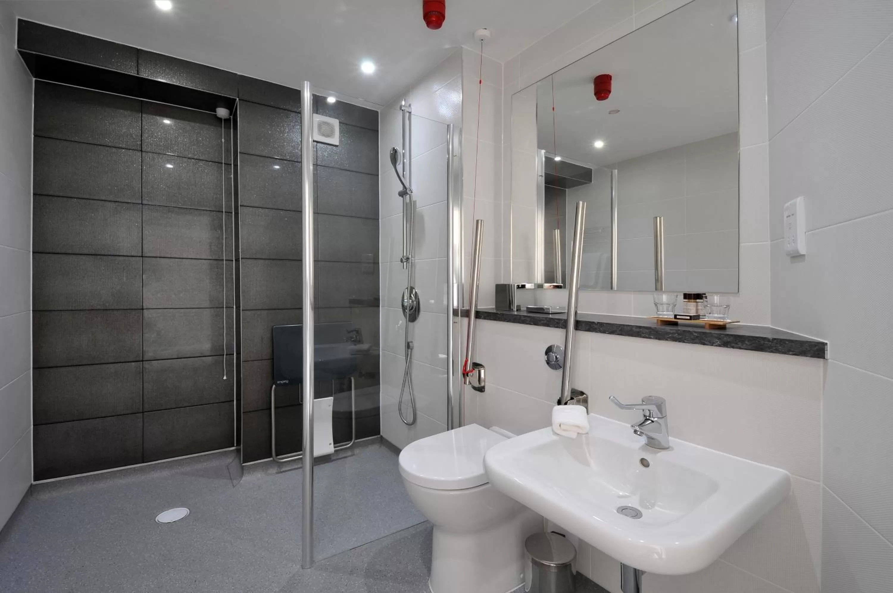 Bathroom in Bromley Court Hotel London