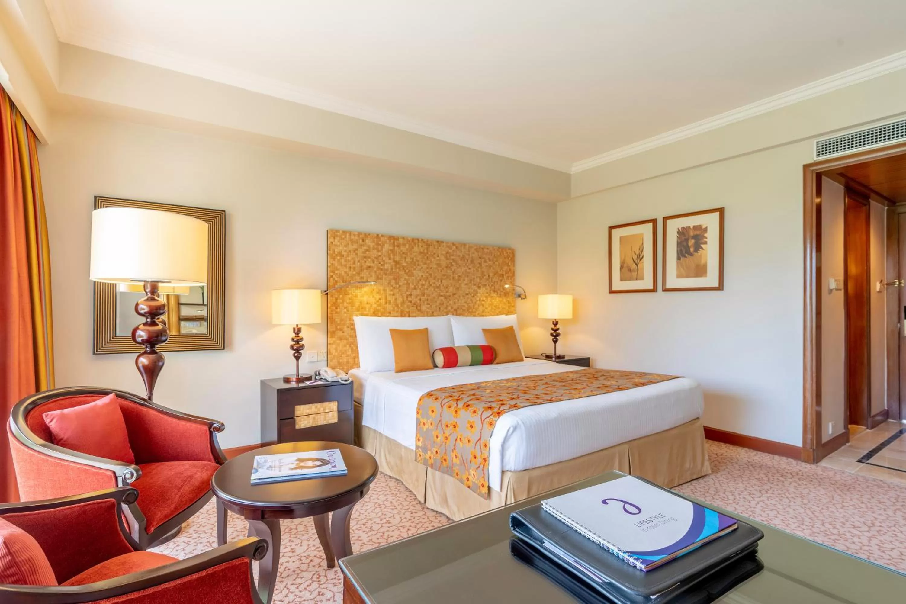 Bedroom, Bed in Cinnamon Grand Colombo