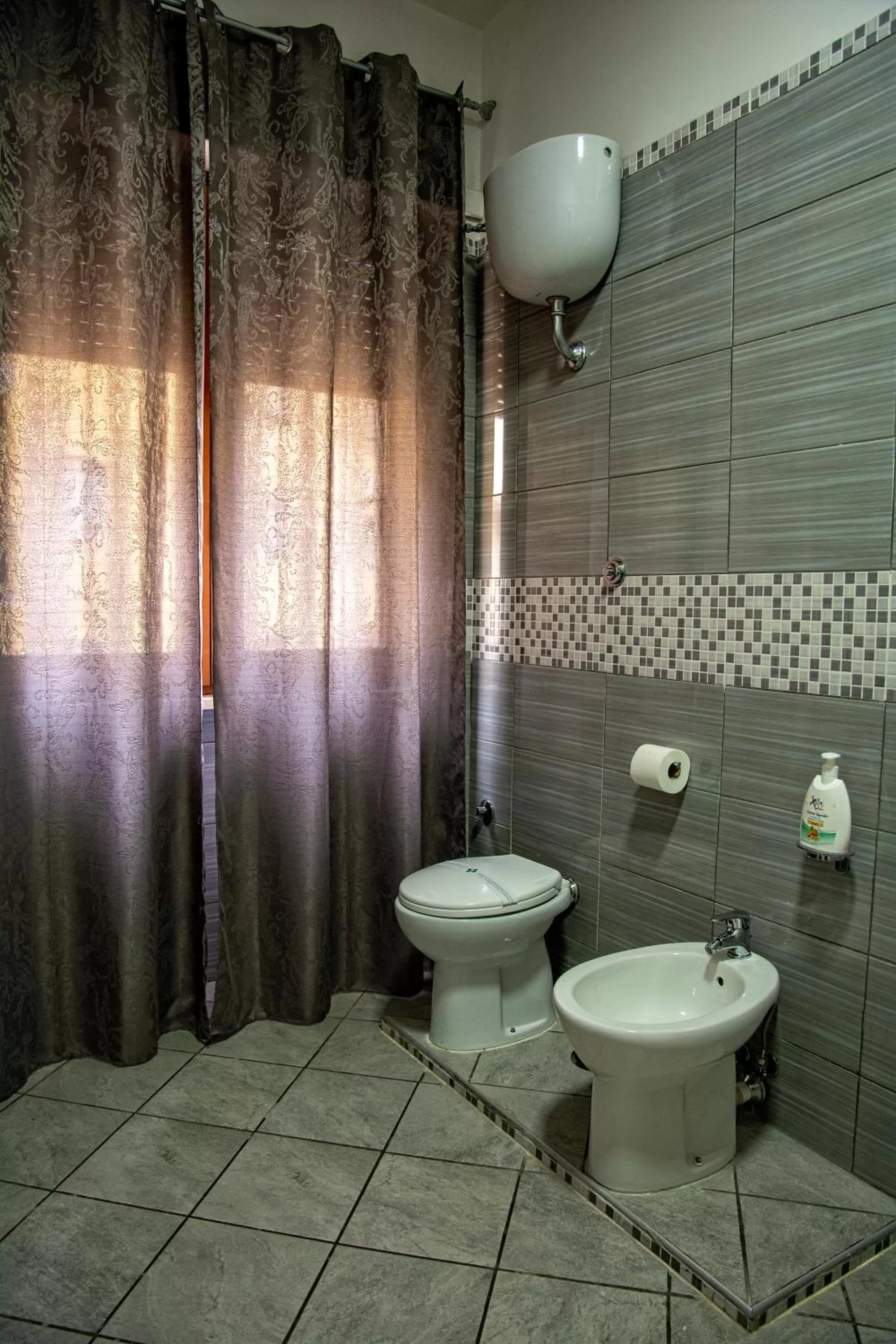 Toilet, Bathroom in Stazione Centrale B&B