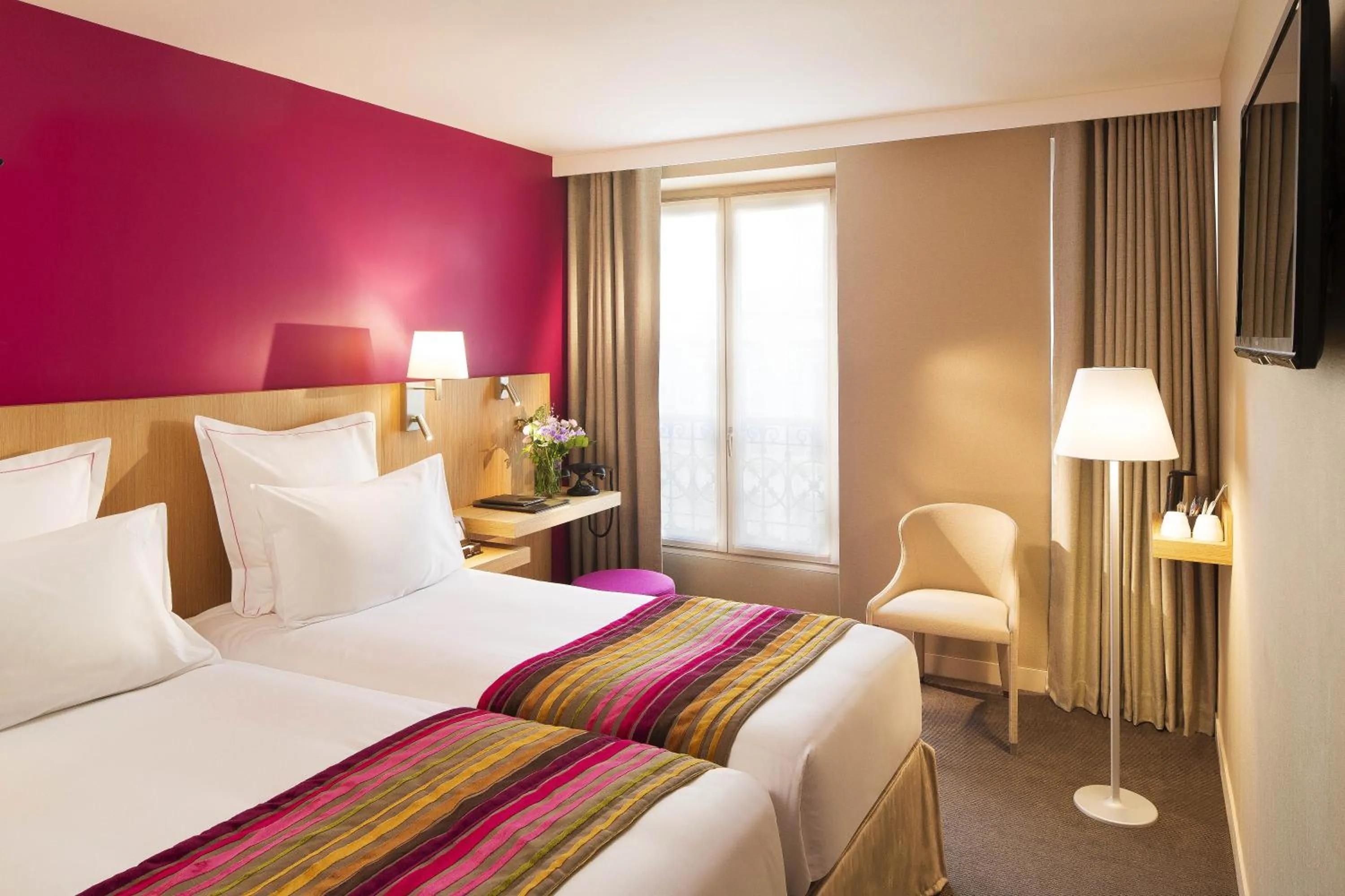 Bedroom, Bed in Hôtel Cordelia Opéra-Madeleine