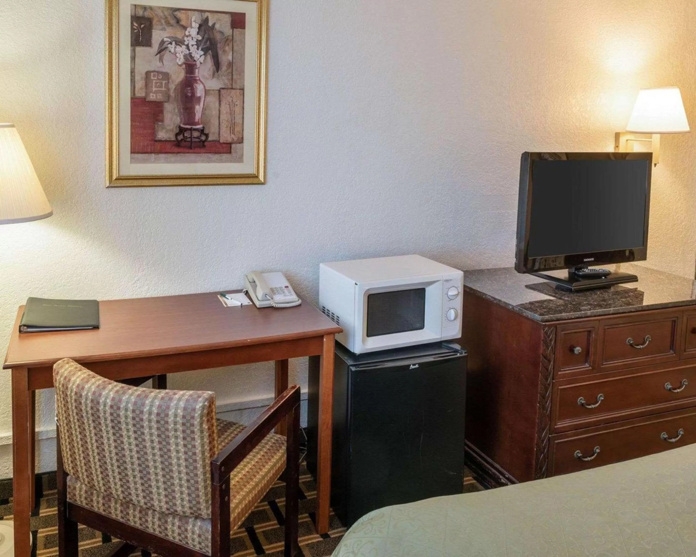 Photo of the whole room in Quality Inn Savage - Bloomington West