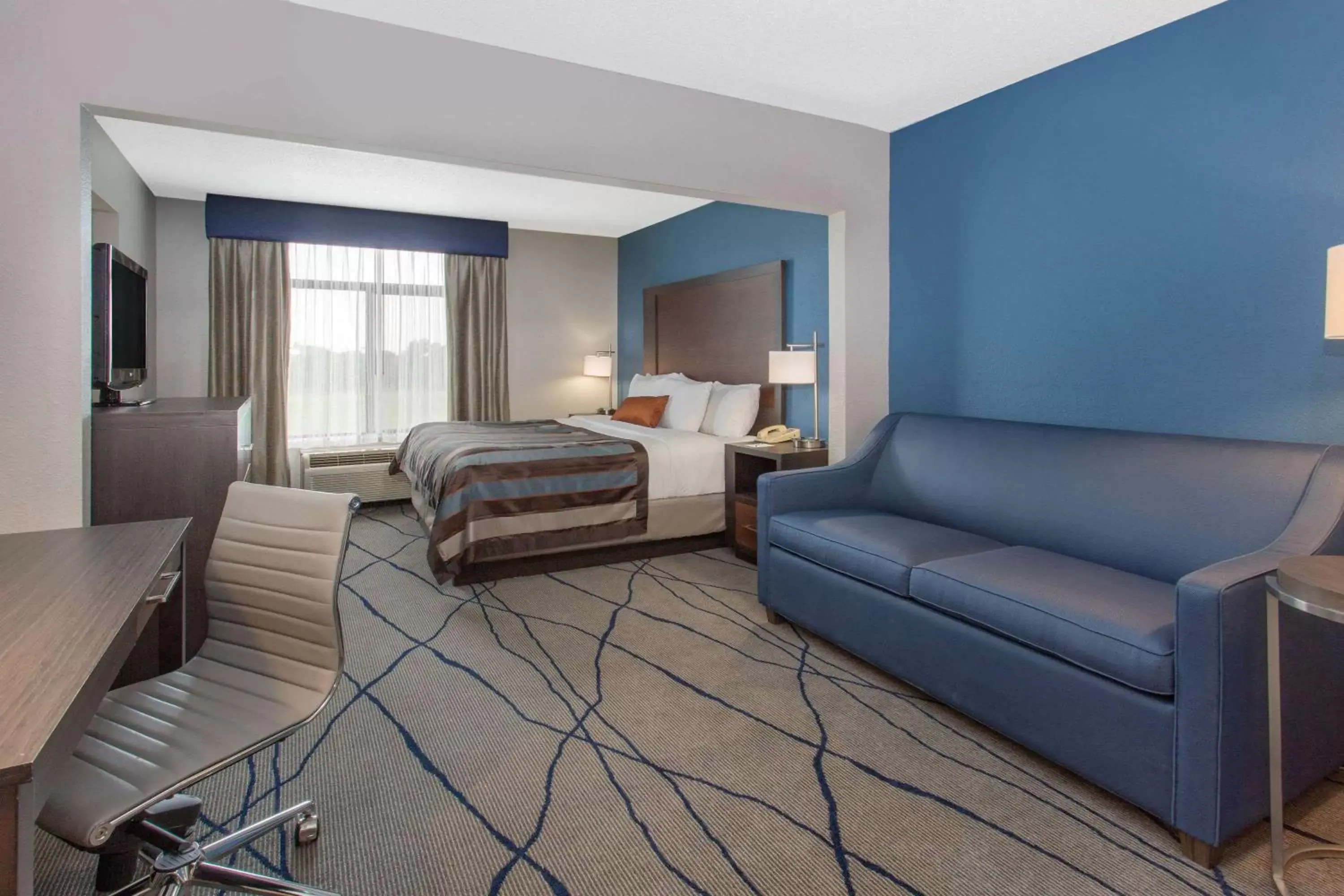 Deluxe King Room - Non-Smoking in Wingate by Wyndham Indianapolis Airport Plainfield Deluxe King Room - Non-Smoking in Wingate by Wyndham Indianapolis Airport Plainfield