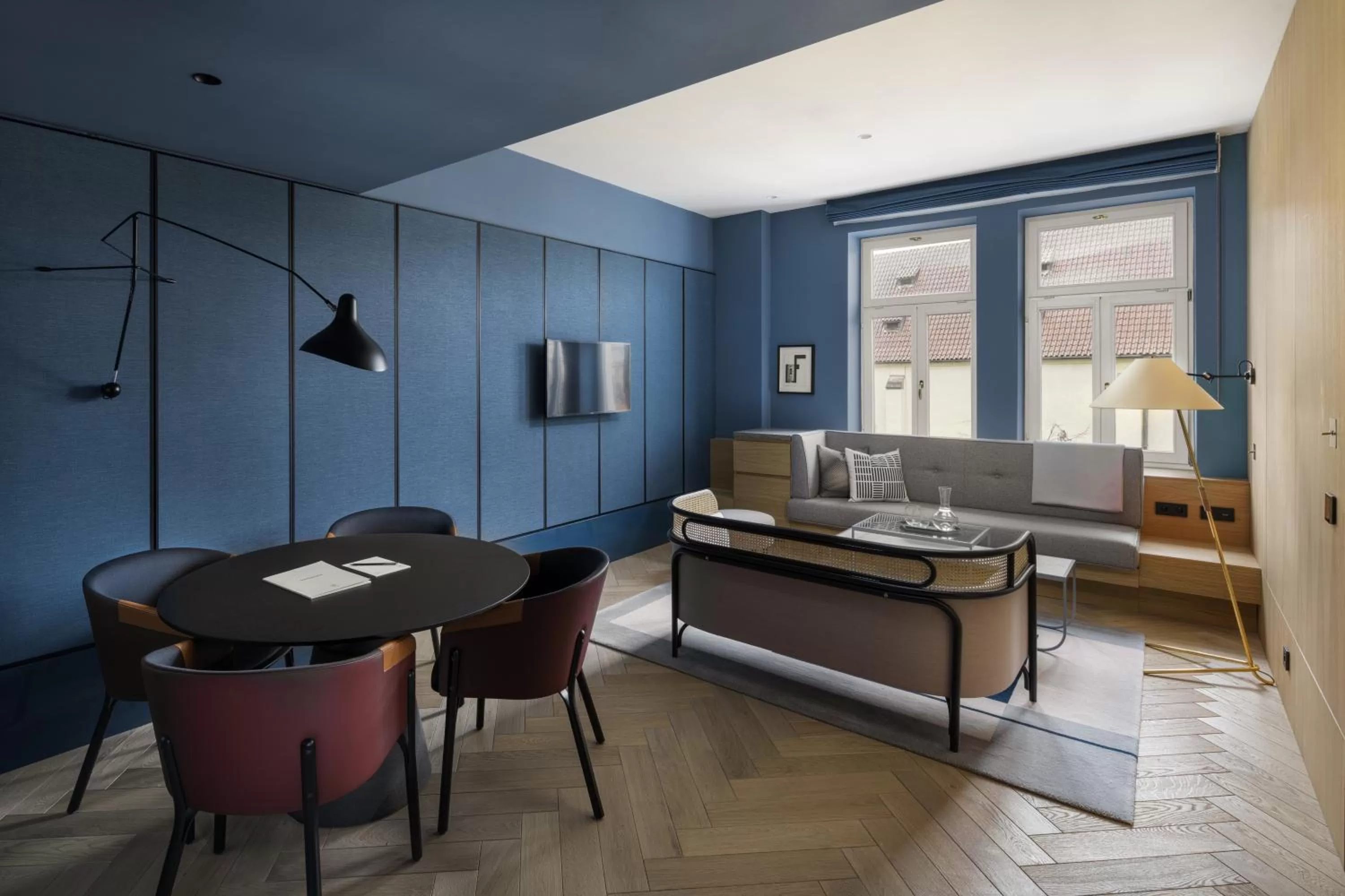 Living room in Maximilian Hotel