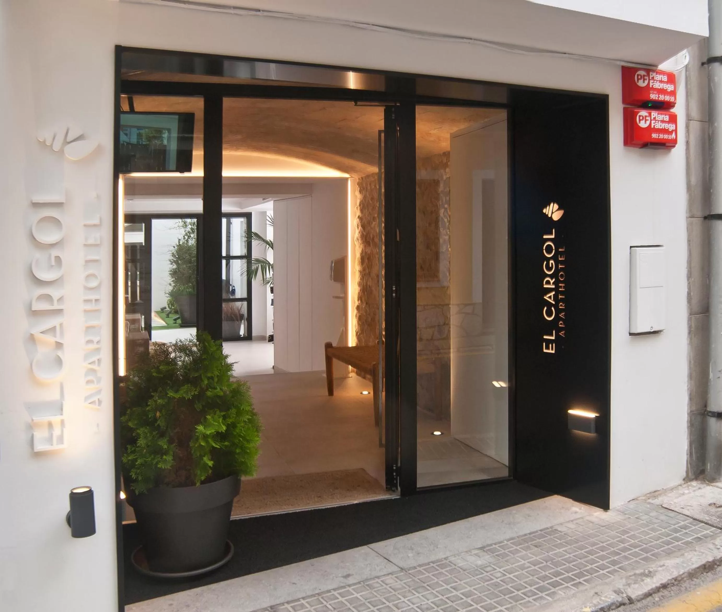 Bed in Aparthotel El Cargol