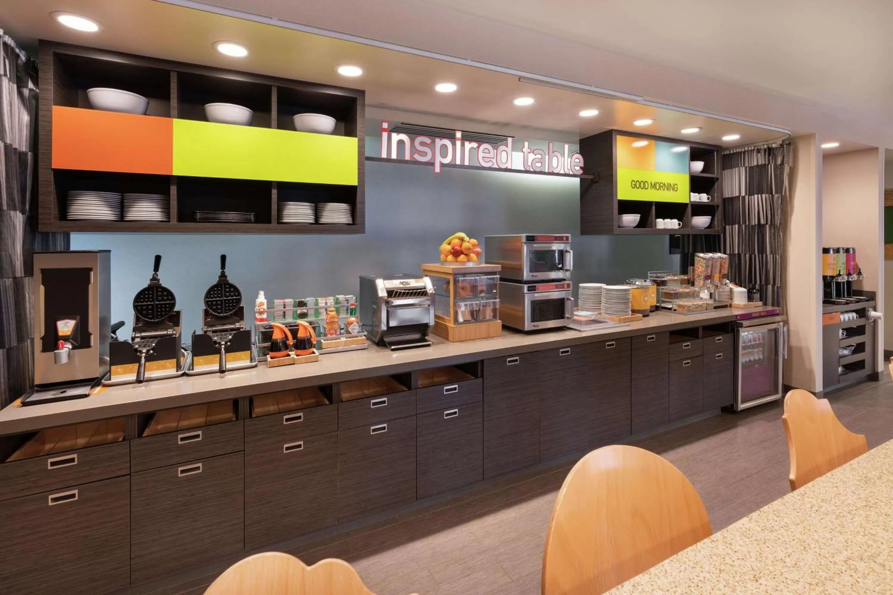 Breakfast in Home2 Suites by Hilton Anchorage/Midtown